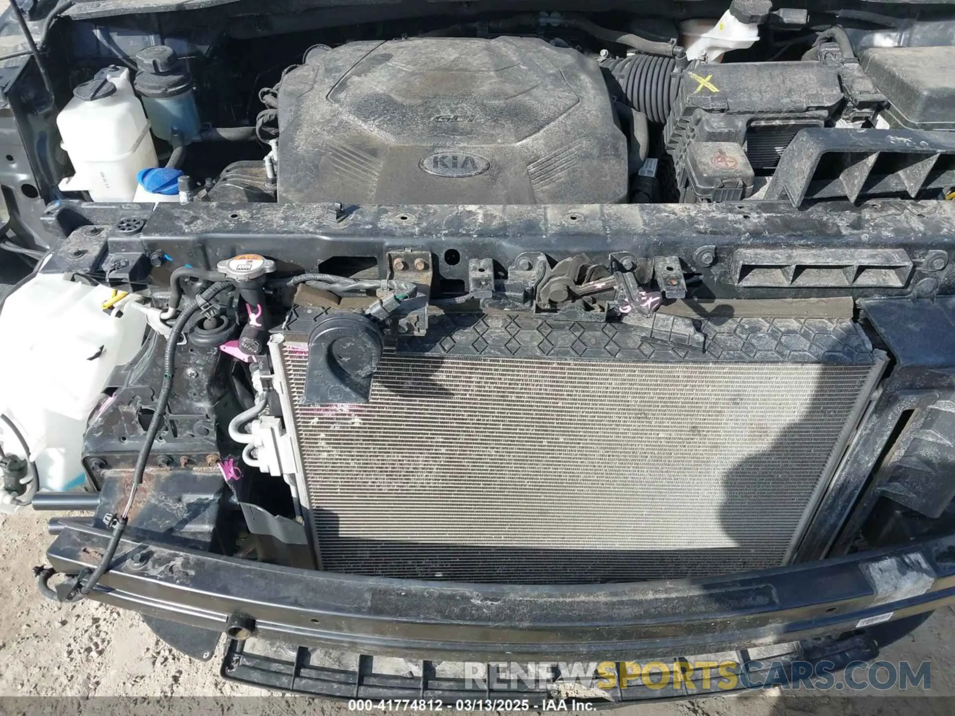 20 Photograph of a damaged car KNDMB5C13L6617567 KIA SEDONA 2020