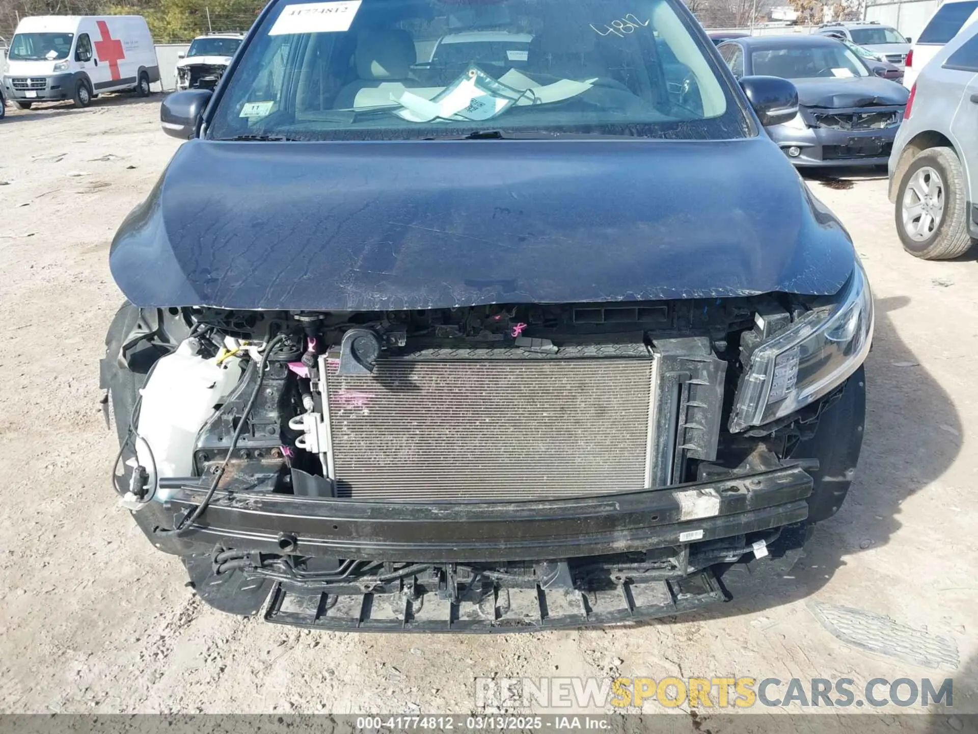 6 Photograph of a damaged car KNDMB5C13L6617567 KIA SEDONA 2020