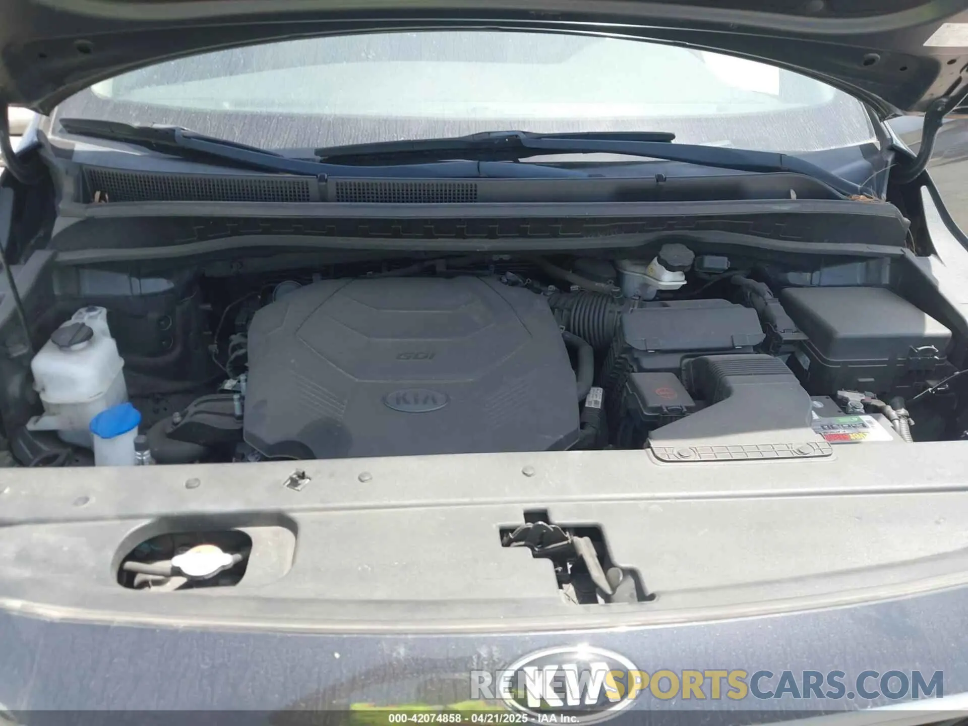 10 Photograph of a damaged car KNDMB5C14L6596843 KIA SEDONA 2020