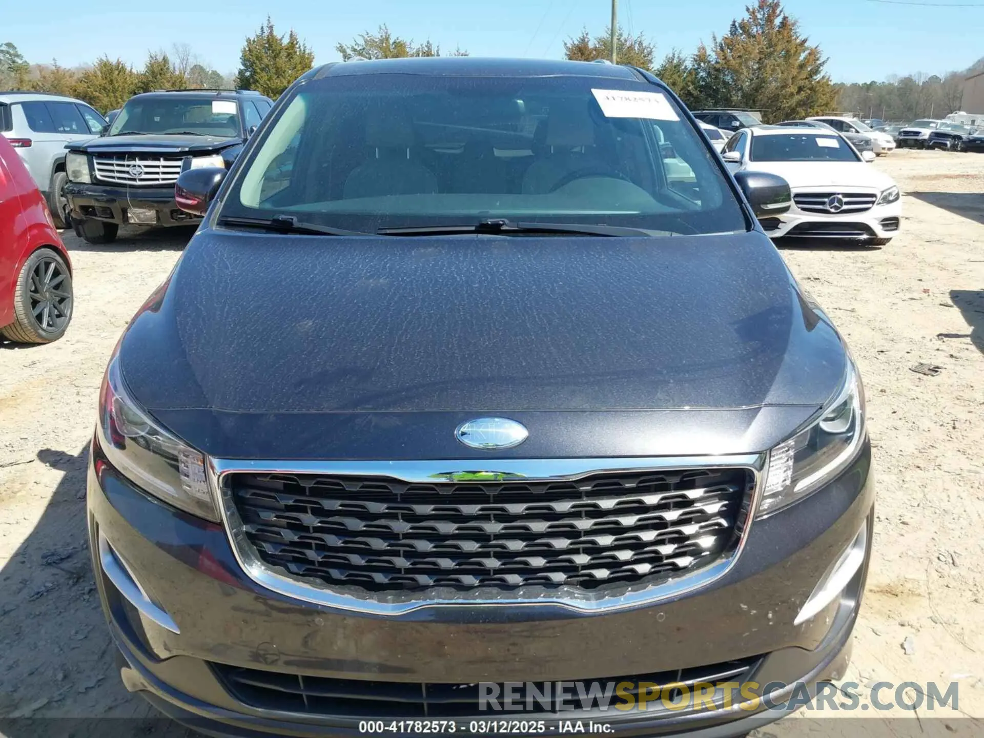 12 Photograph of a damaged car KNDMB5C15L6576228 KIA SEDONA 2020