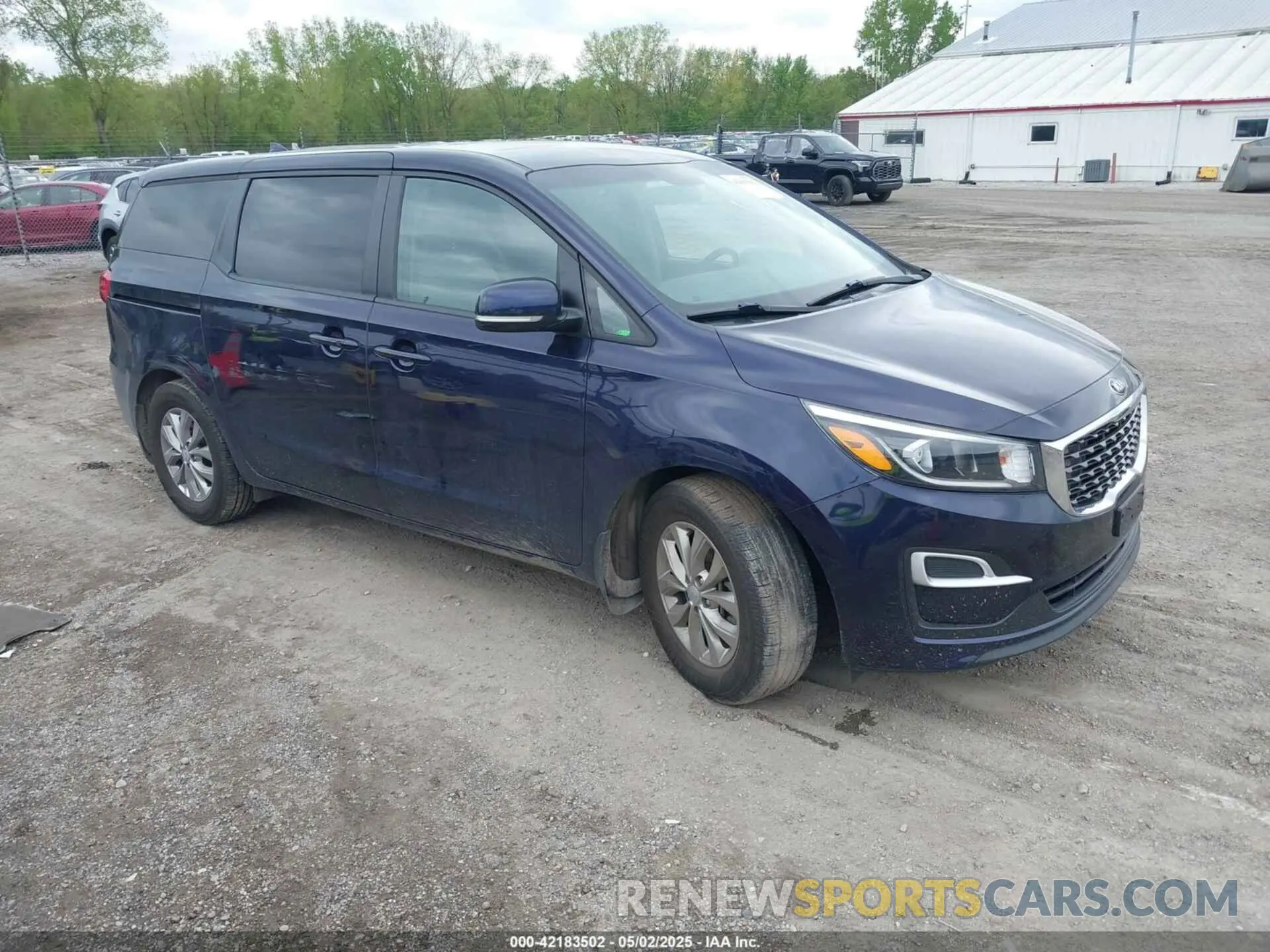 1 Photograph of a damaged car KNDMB5C15L6626061 KIA SEDONA 2020