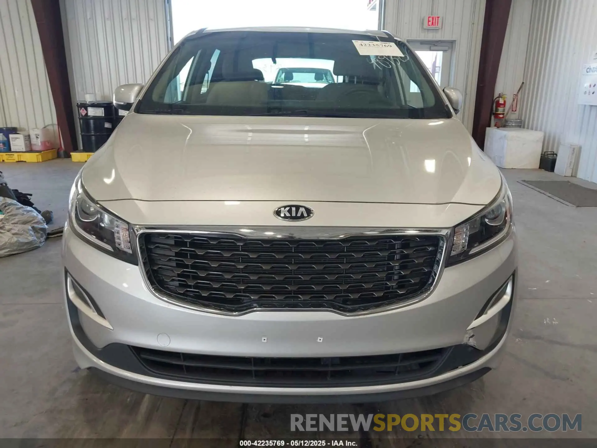 12 Photograph of a damaged car KNDMB5C15L6659478 KIA SEDONA 2020