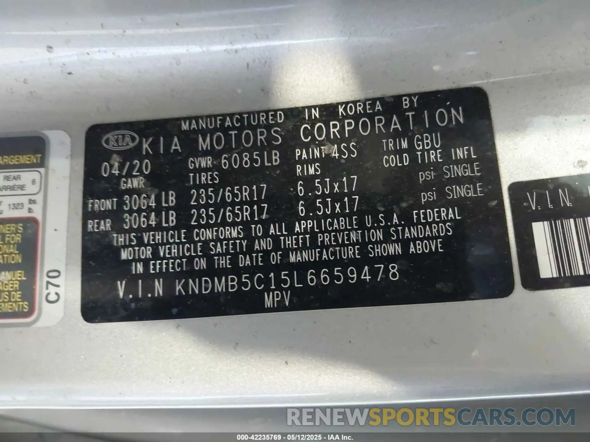 9 Photograph of a damaged car KNDMB5C15L6659478 KIA SEDONA 2020