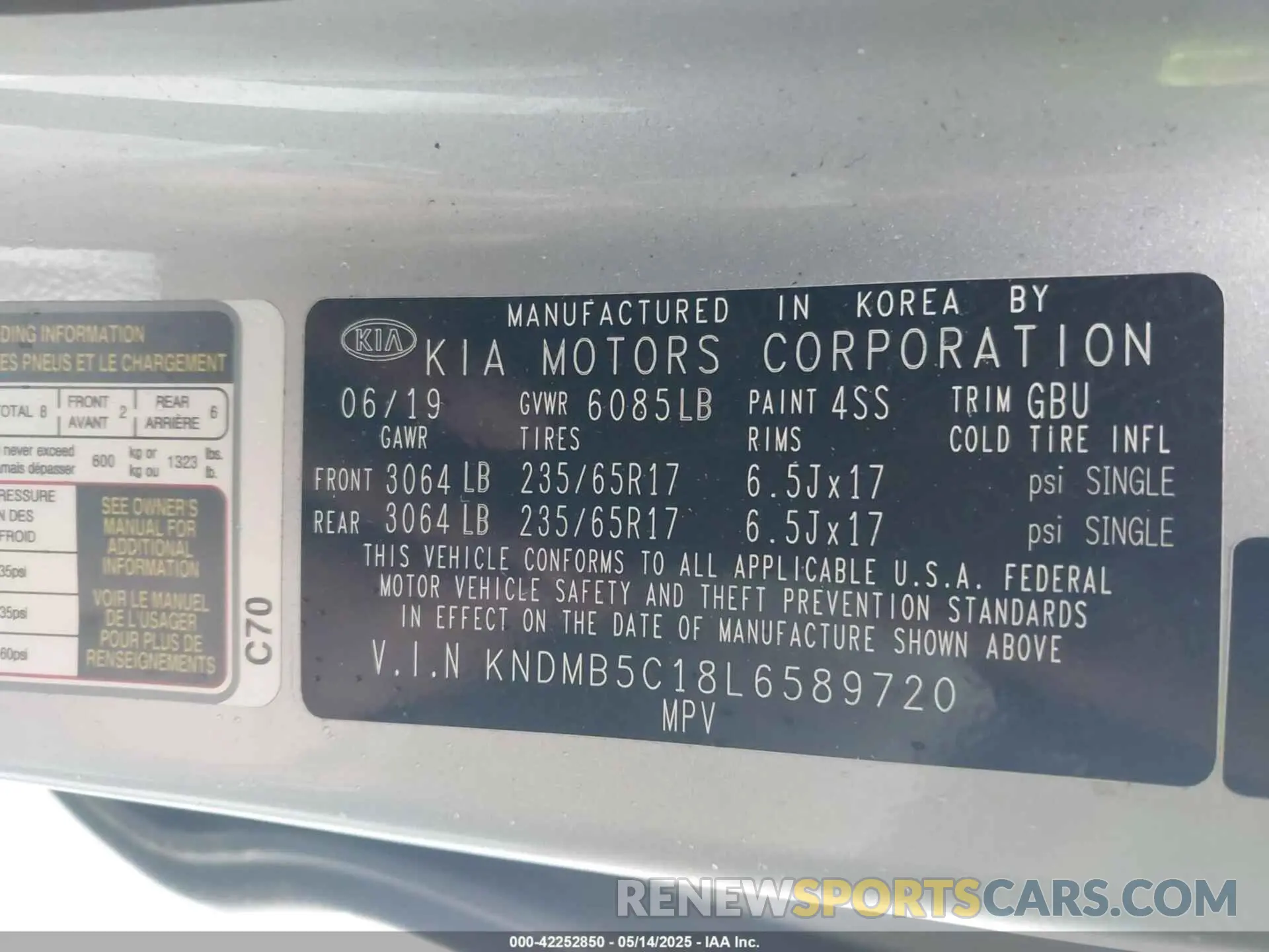 9 Photograph of a damaged car KNDMB5C18L6589720 KIA SEDONA 2020