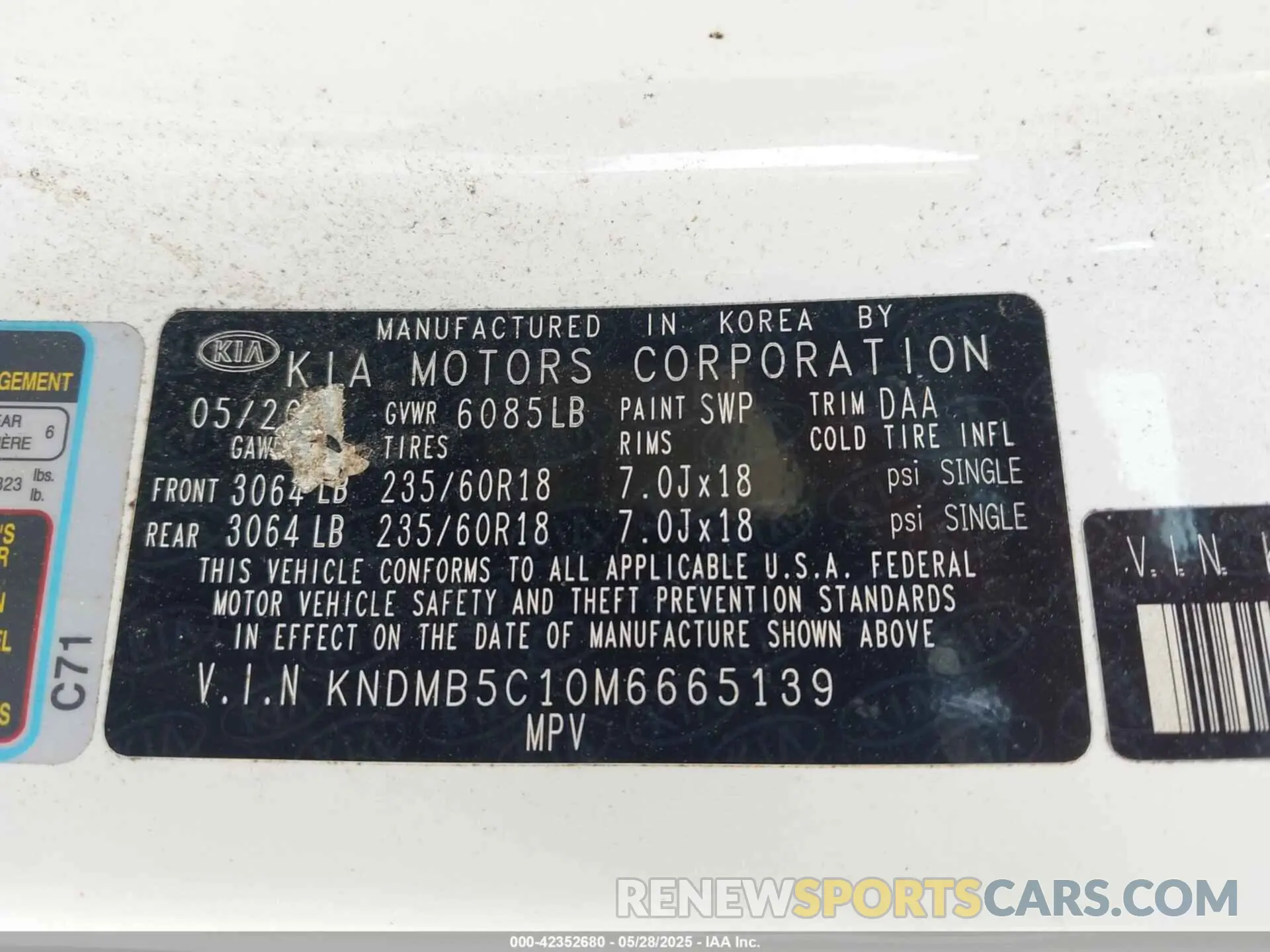 9 Photograph of a damaged car KNDMB5C10M6665139 KIA SEDONA 2021
