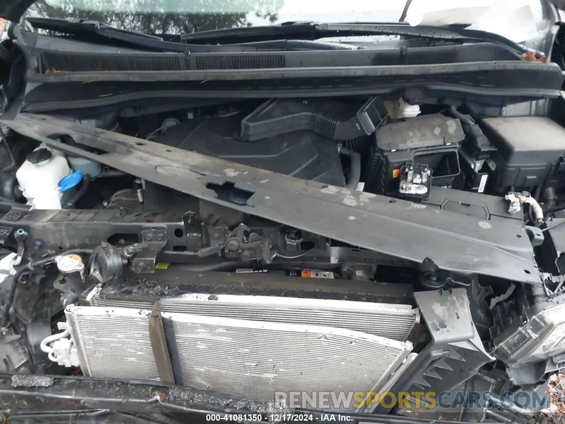 10 Photograph of a damaged car KNDMB5C10M6673807 KIA SEDONA 2021