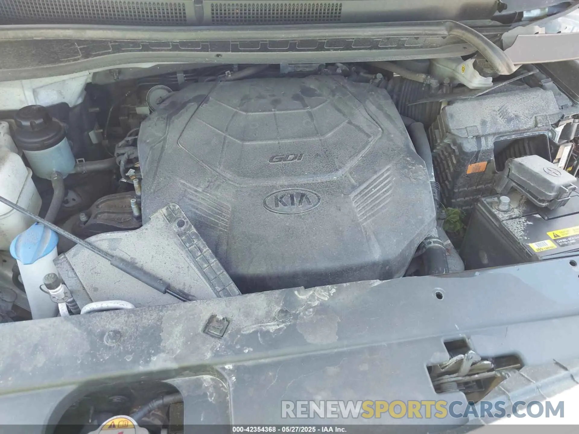 10 Photograph of a damaged car KNDMB5C15M6675164 KIA SEDONA 2021