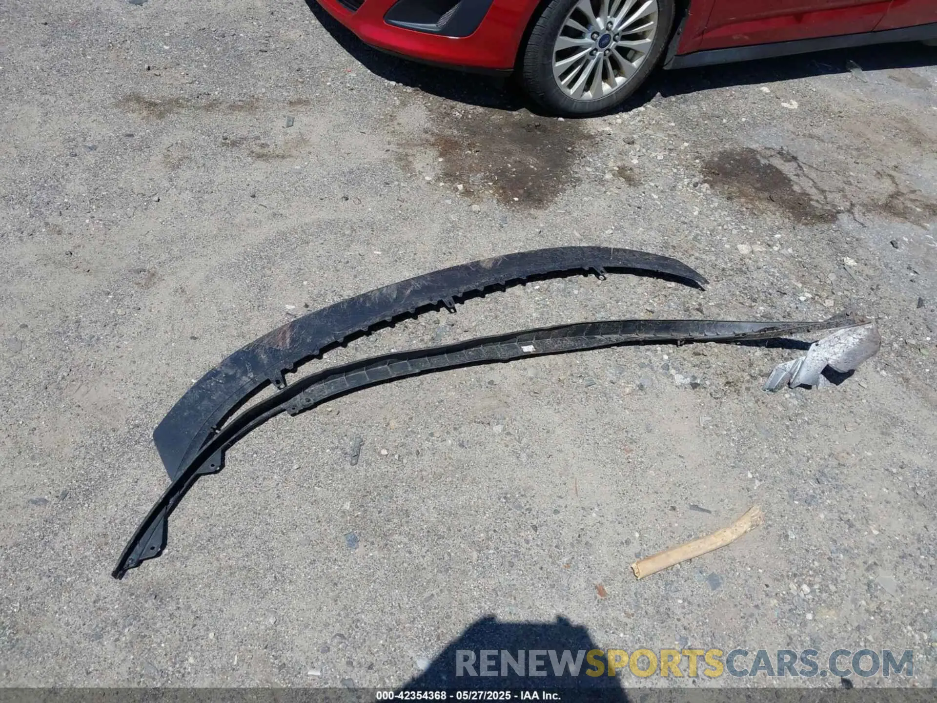 12 Photograph of a damaged car KNDMB5C15M6675164 KIA SEDONA 2021