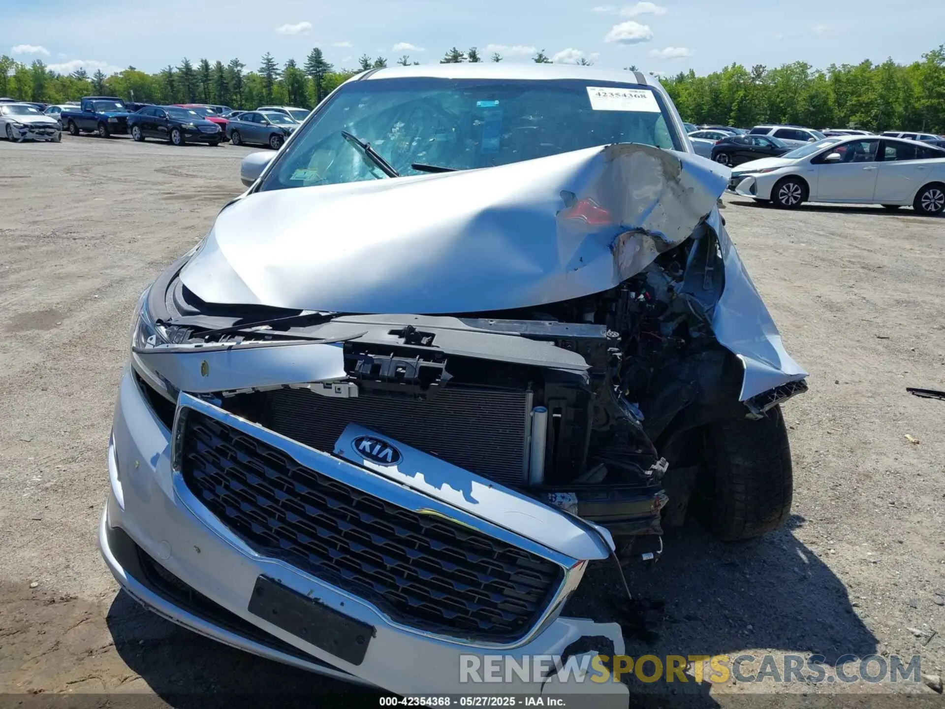13 Photograph of a damaged car KNDMB5C15M6675164 KIA SEDONA 2021