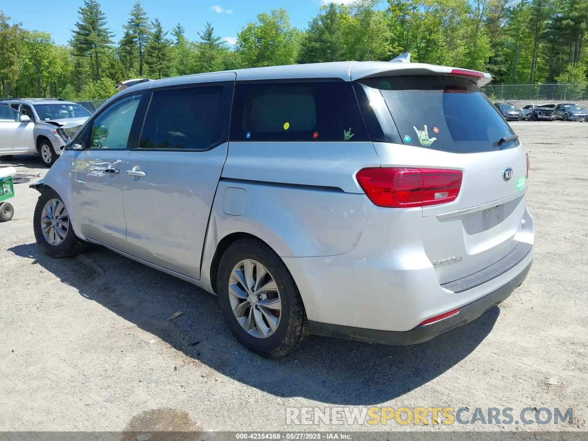 3 Photograph of a damaged car KNDMB5C15M6675164 KIA SEDONA 2021