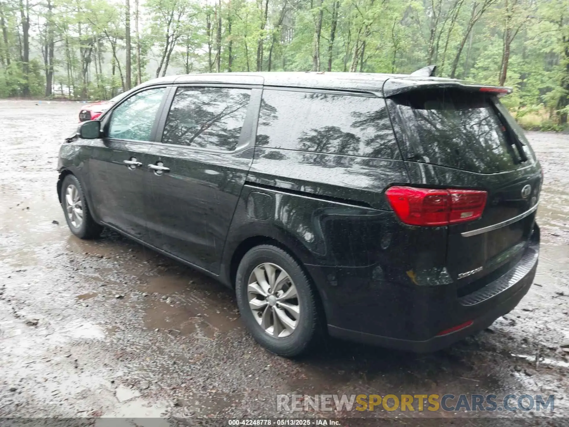 3 Photograph of a damaged car KNDMB5C17M6673674 KIA SEDONA 2021