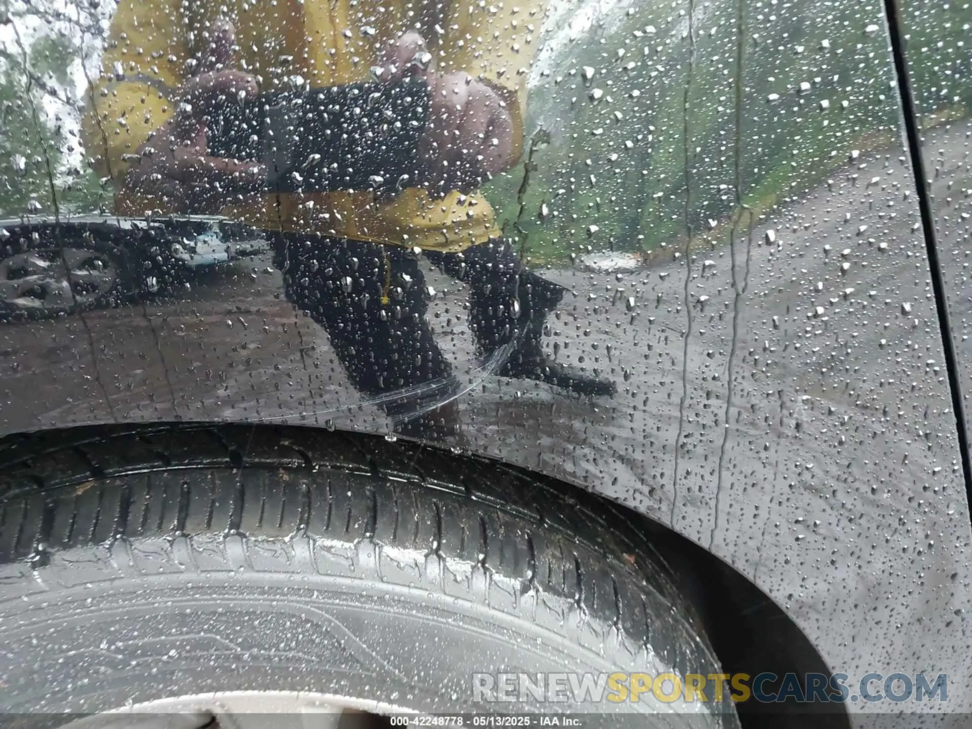 6 Photograph of a damaged car KNDMB5C17M6673674 KIA SEDONA 2021