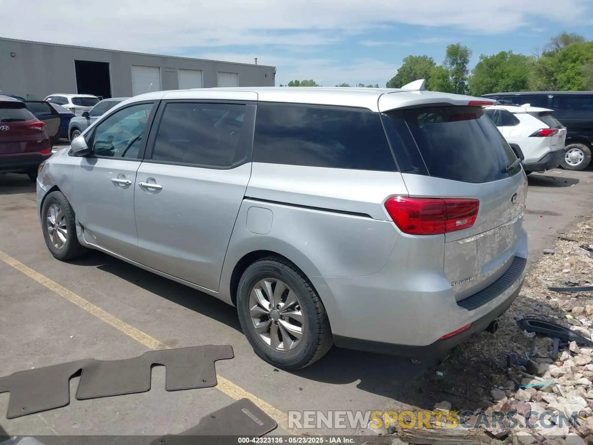 3 Photograph of a damaged car KNDMB5C19M6671666 KIA SEDONA 2021