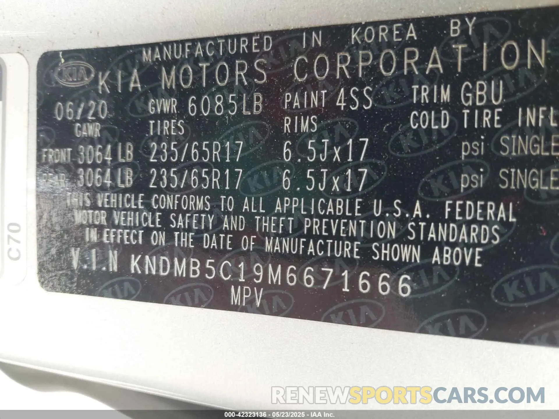 9 Photograph of a damaged car KNDMB5C19M6671666 KIA SEDONA 2021