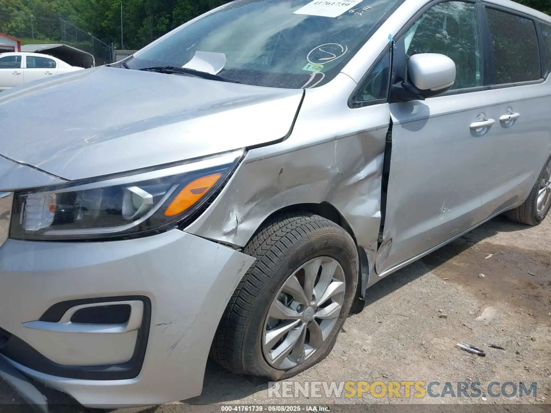 6 Photograph of a damaged car KNDMB5C1XM6667206 KIA SEDONA 2021