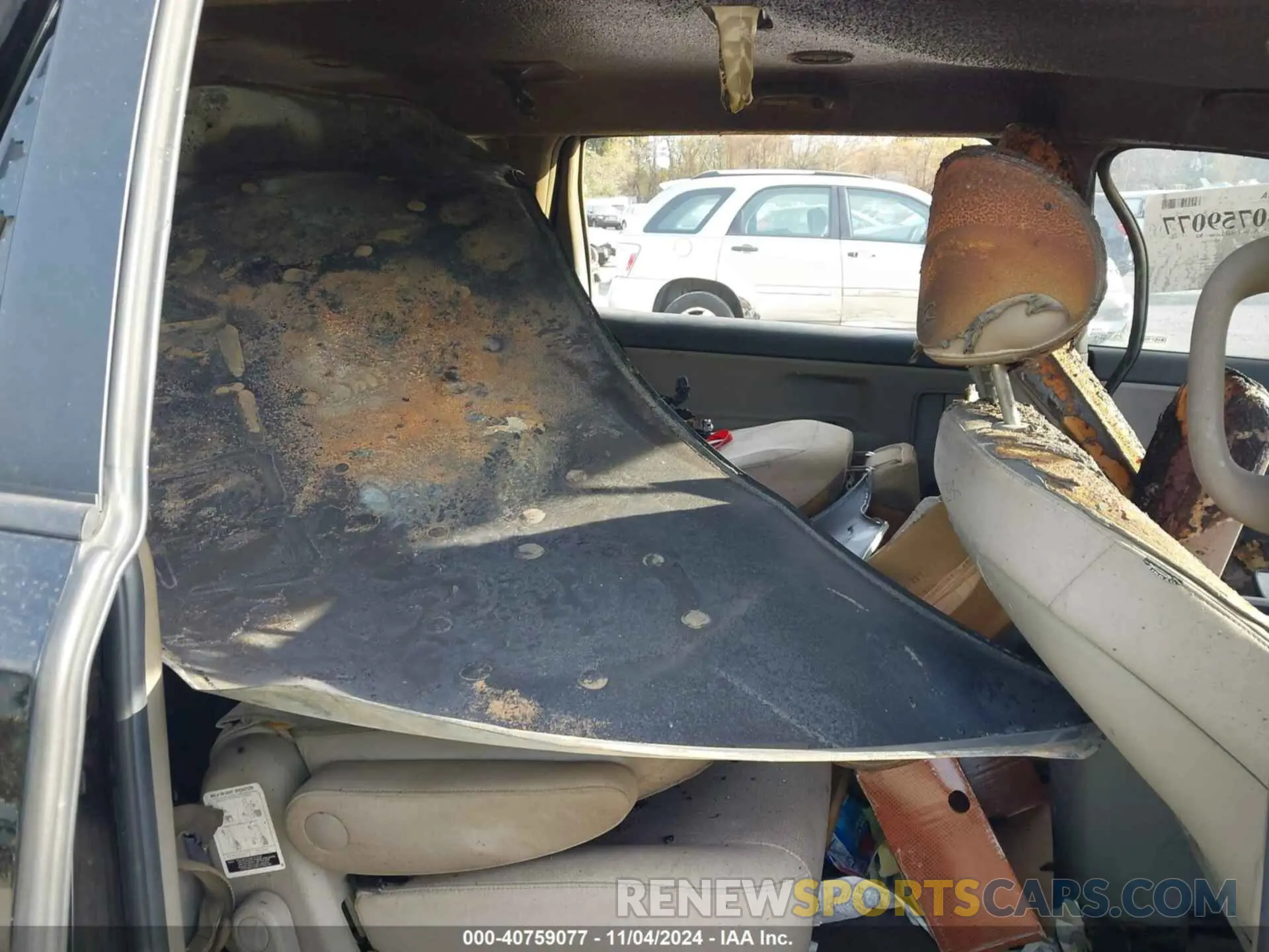 8 Photograph of a damaged car KNDMB5C1XM6673667 KIA SEDONA 2021