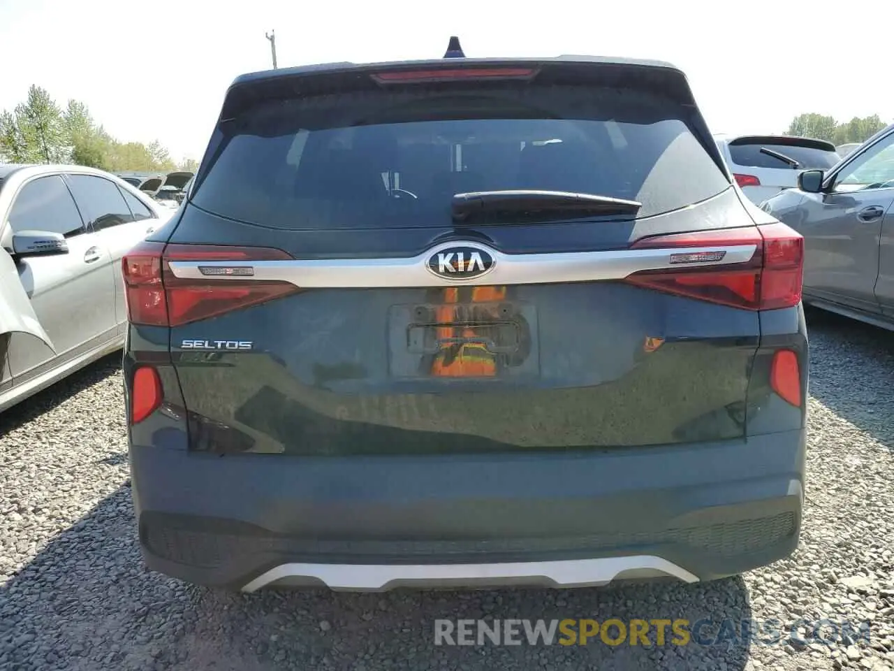 6 Photograph of a damaged car KNDEPCAA0M7097143 KIA SELTOS 2021