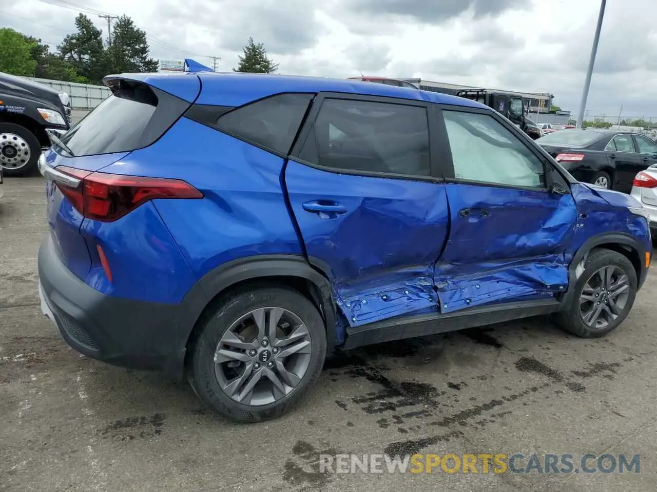 3 Photograph of a damaged car KNDEPCAA0M7130304 KIA SELTOS 2021