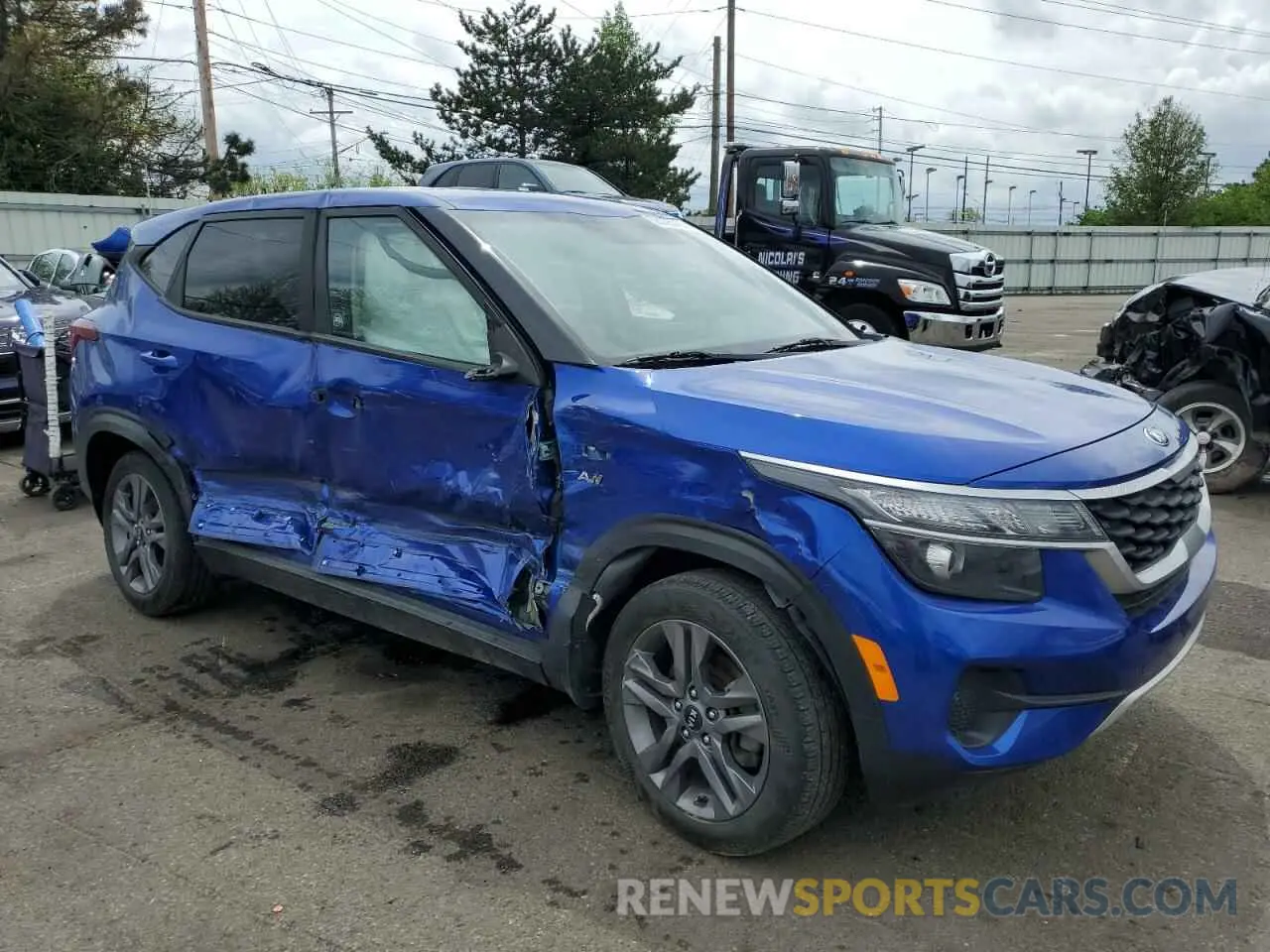 4 Photograph of a damaged car KNDEPCAA0M7130304 KIA SELTOS 2021