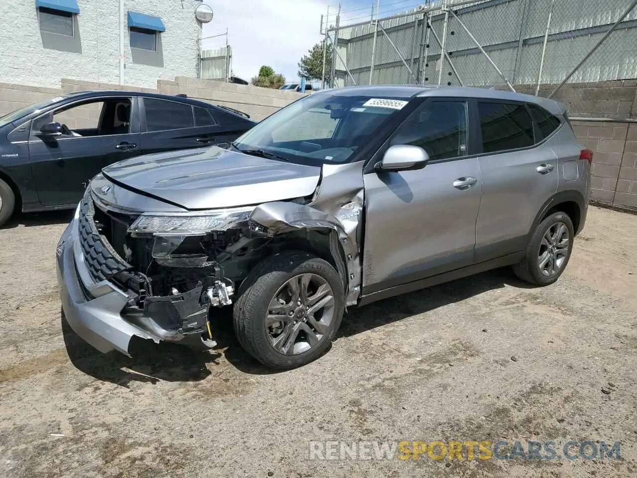 1 Photograph of a damaged car KNDEPCAA0M7137334 KIA SELTOS 2021