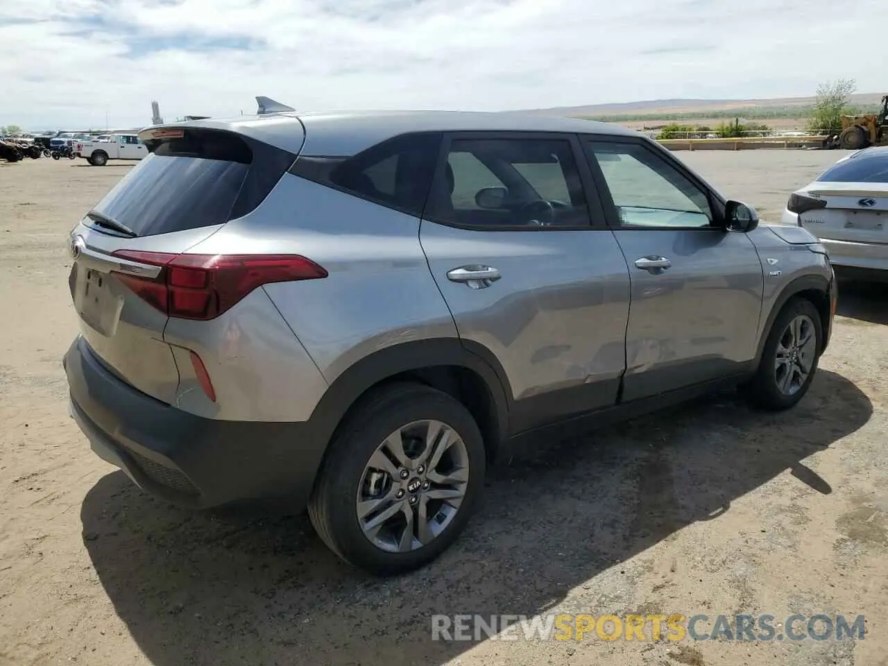 3 Photograph of a damaged car KNDEPCAA0M7137334 KIA SELTOS 2021