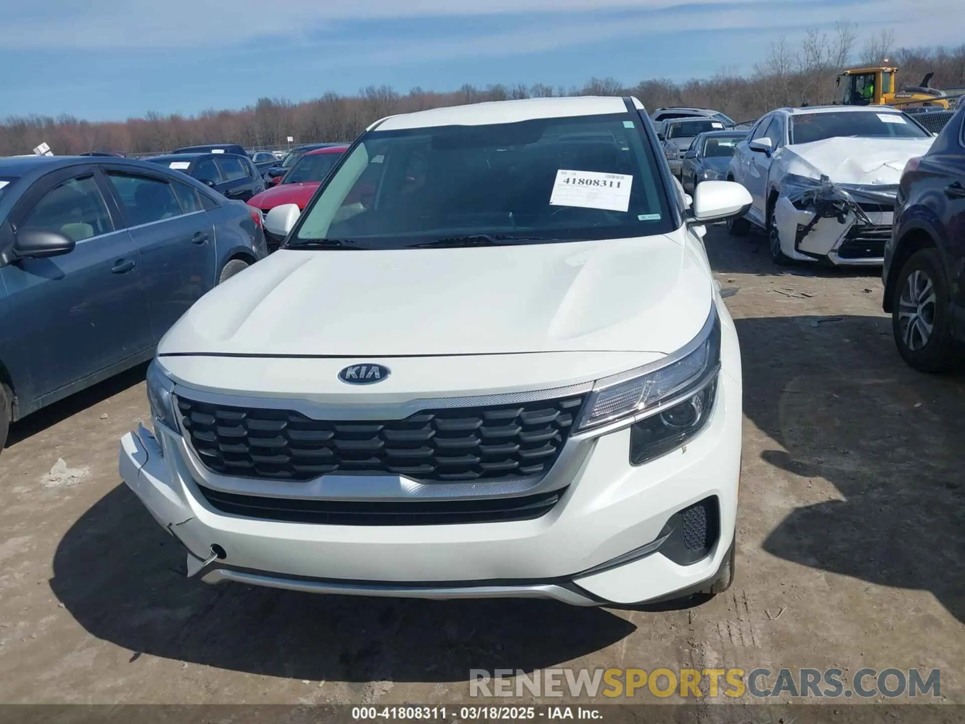 13 Photograph of a damaged car KNDEPCAA1M7104780 KIA SELTOS 2021