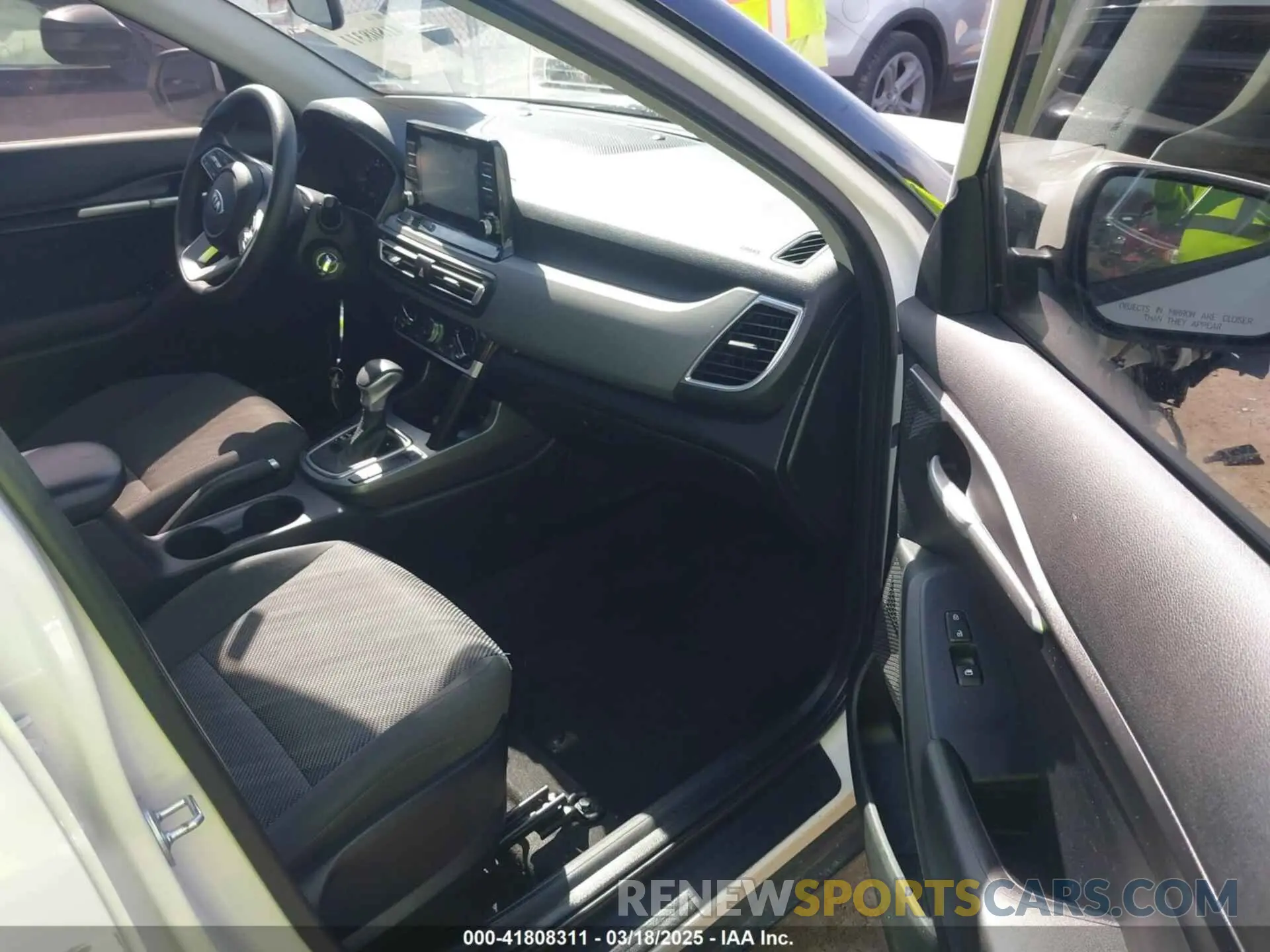 5 Photograph of a damaged car KNDEPCAA1M7104780 KIA SELTOS 2021