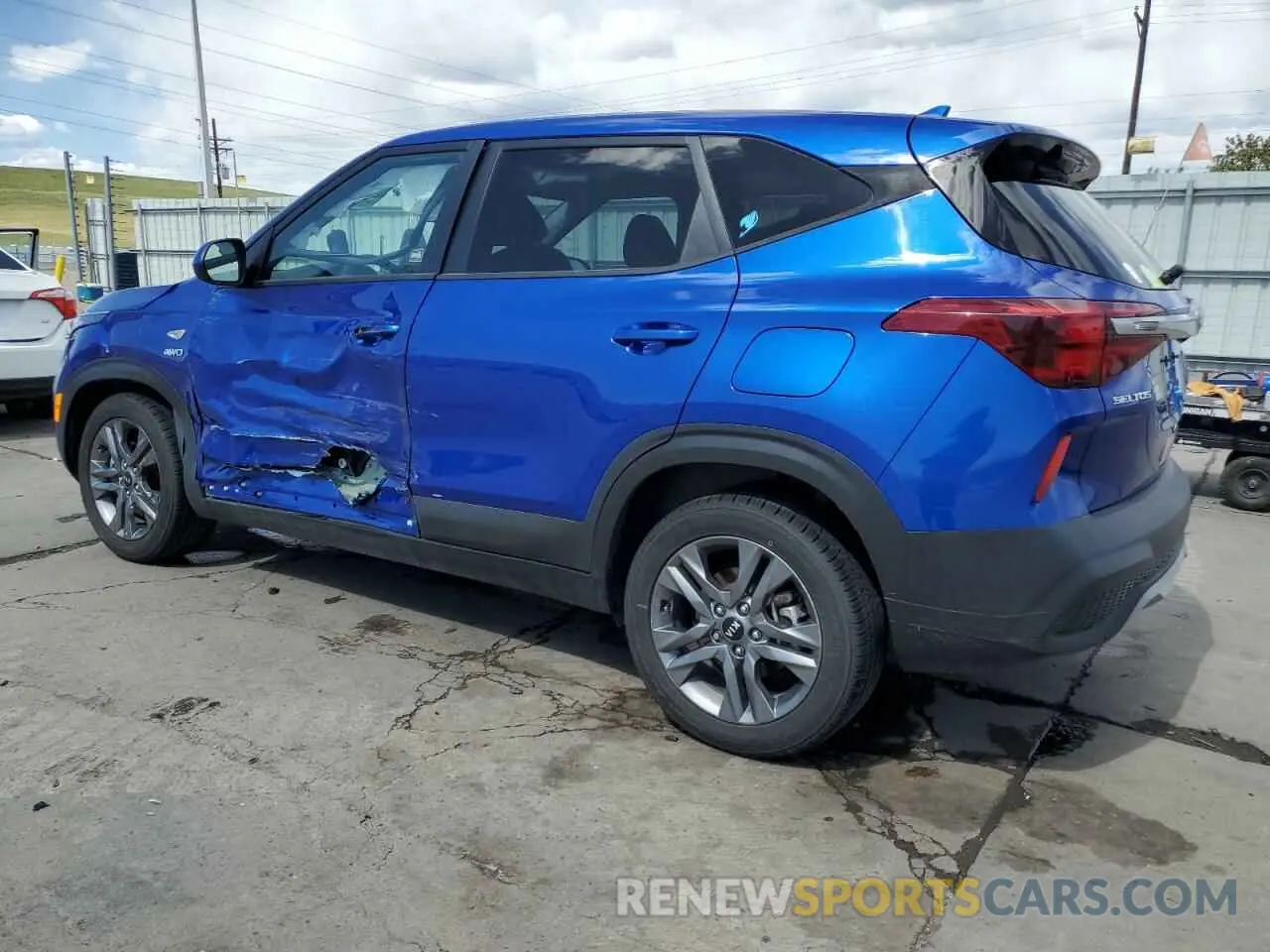 2 Photograph of a damaged car KNDEPCAA1M7156409 KIA SELTOS 2021