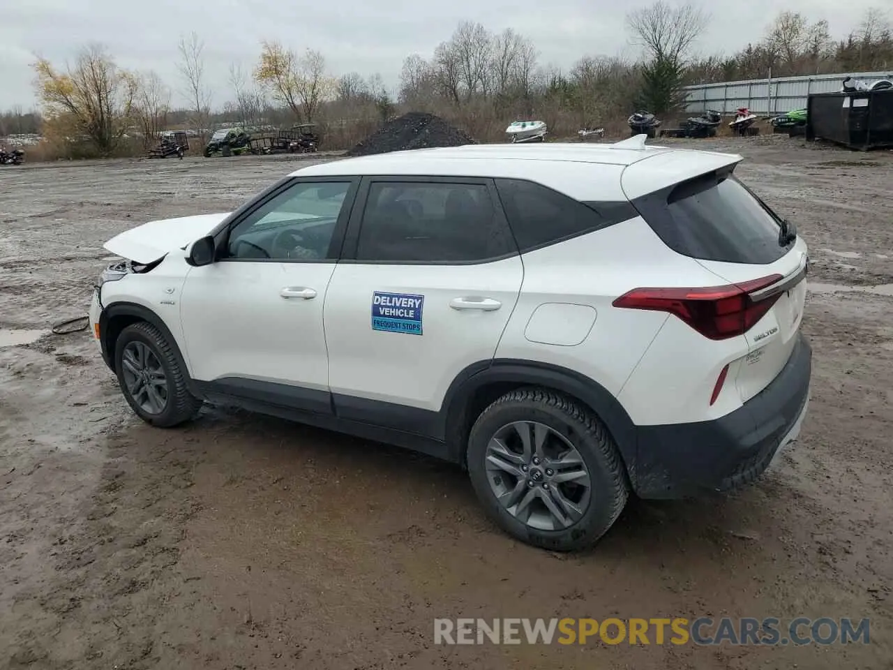 2 Photograph of a damaged car KNDEPCAA1M7173453 KIA SELTOS 2021