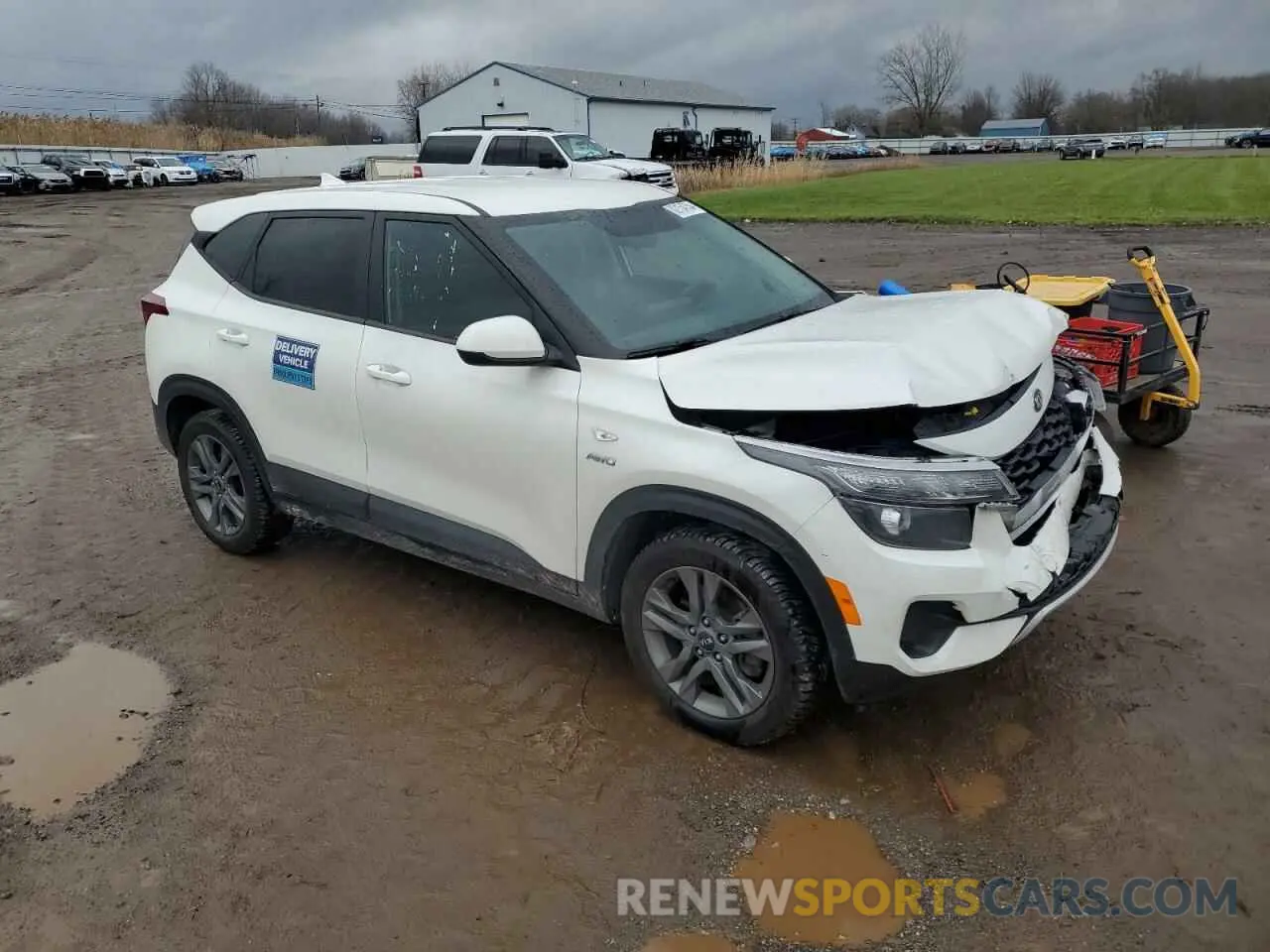 4 Photograph of a damaged car KNDEPCAA1M7173453 KIA SELTOS 2021