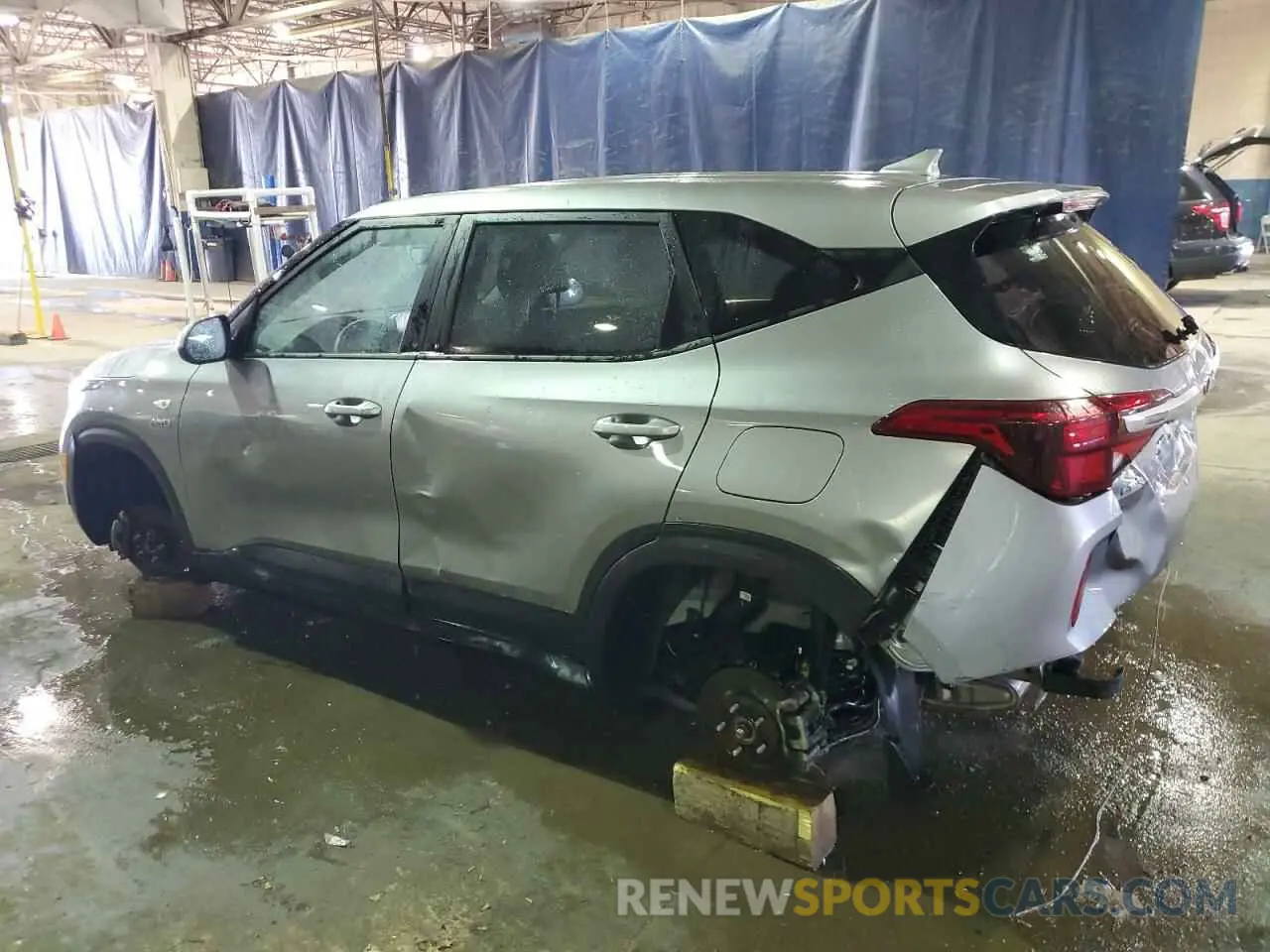 2 Photograph of a damaged car KNDEPCAA2M7180279 KIA SELTOS 2021