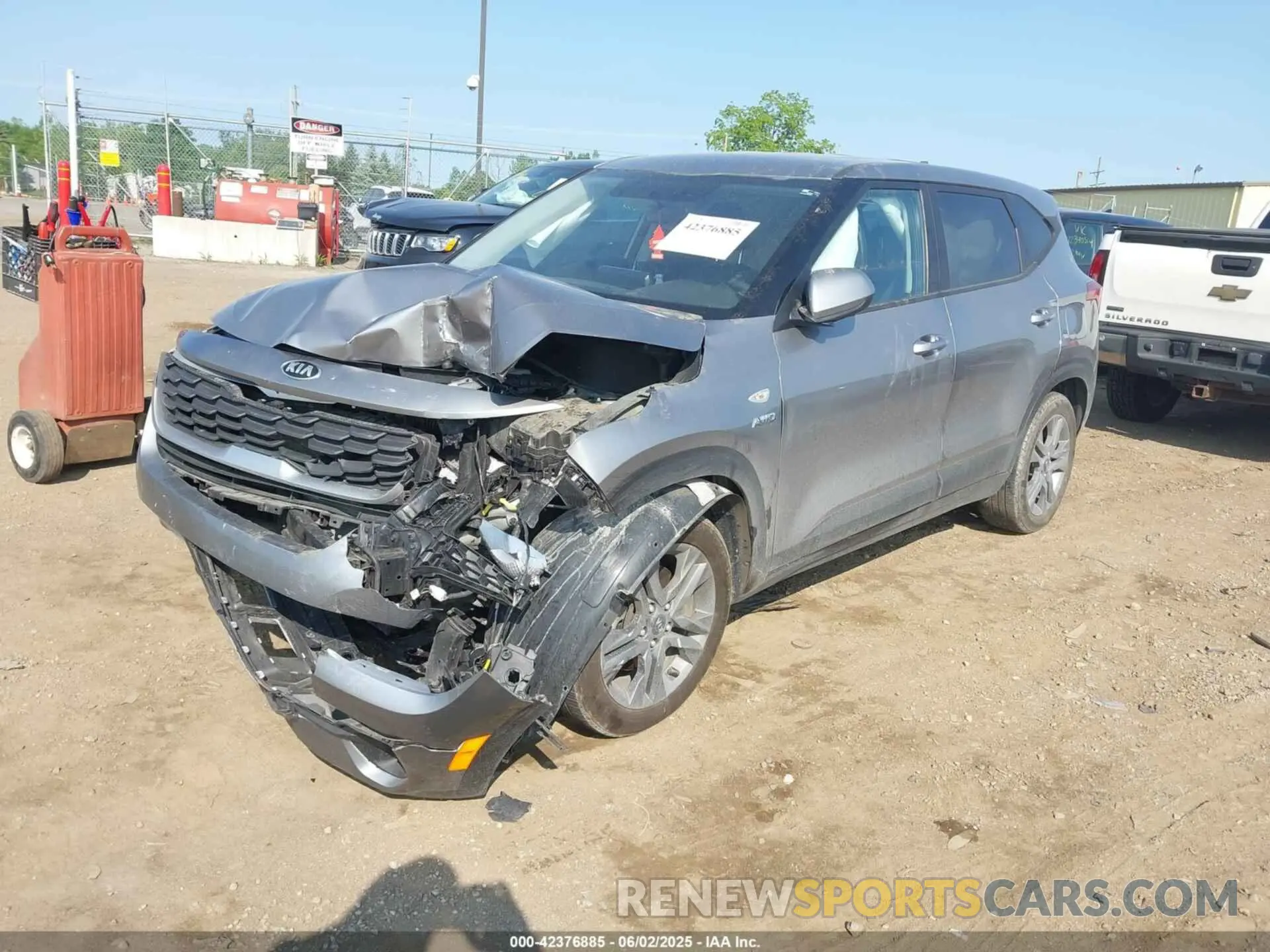2 Photograph of a damaged car KNDEPCAA2M7224782 KIA SELTOS 2021
