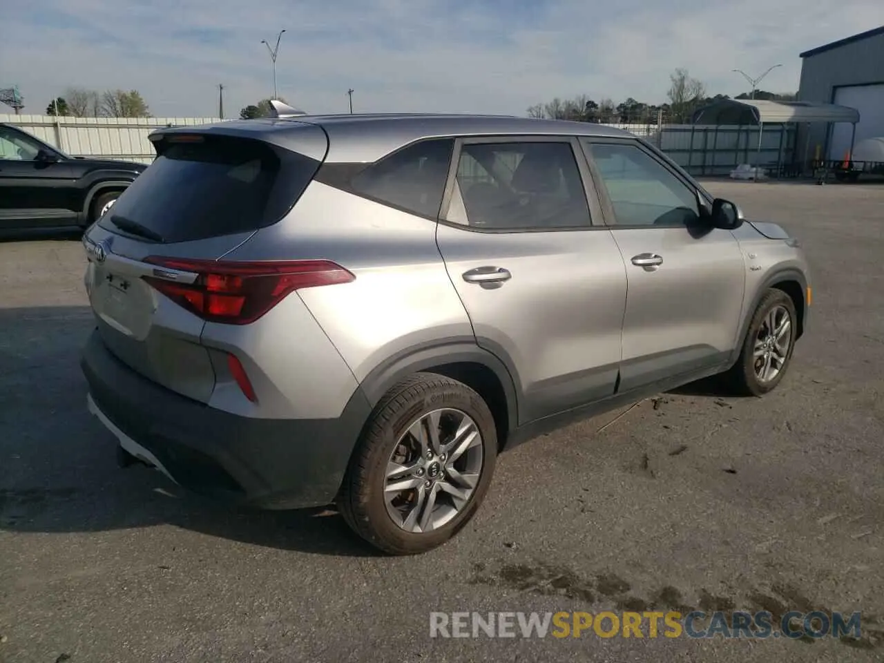 3 Photograph of a damaged car KNDEPCAA3M7081339 KIA SELTOS 2021