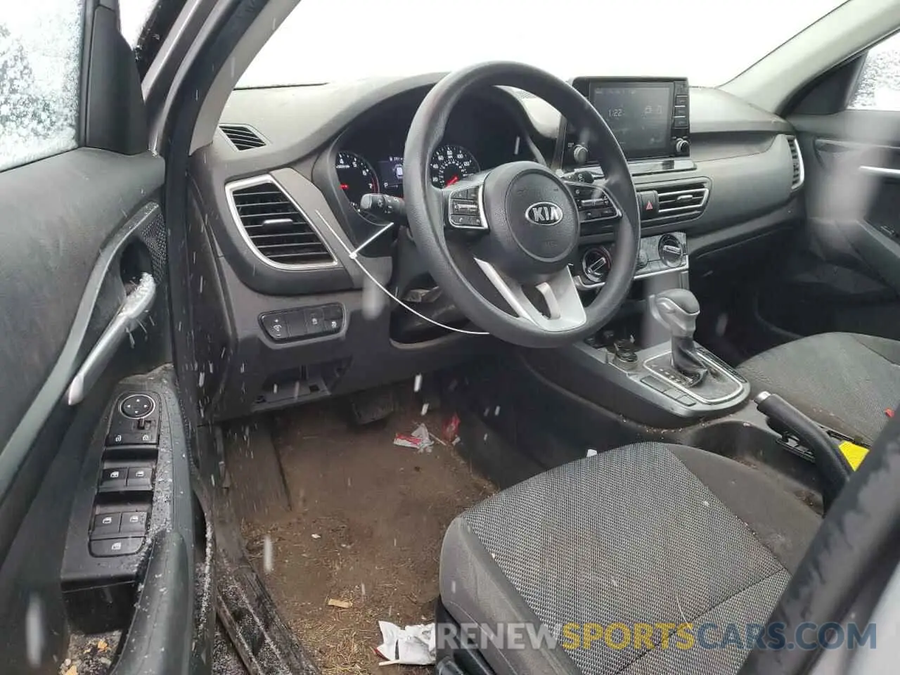 8 Photograph of a damaged car KNDEPCAA3M7161417 KIA SELTOS 2021