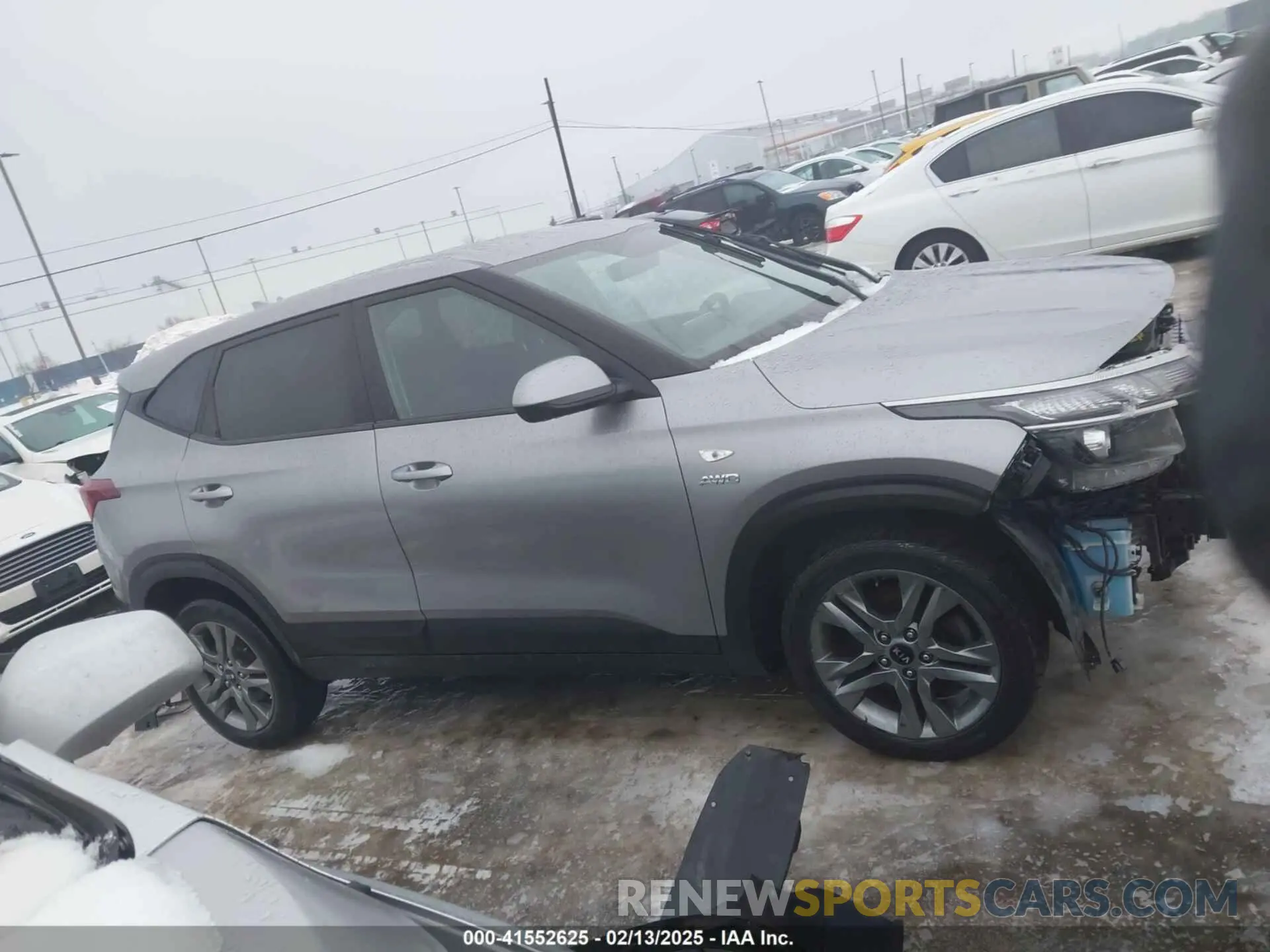 13 Photograph of a damaged car KNDEPCAA3M7186298 KIA SELTOS 2021
