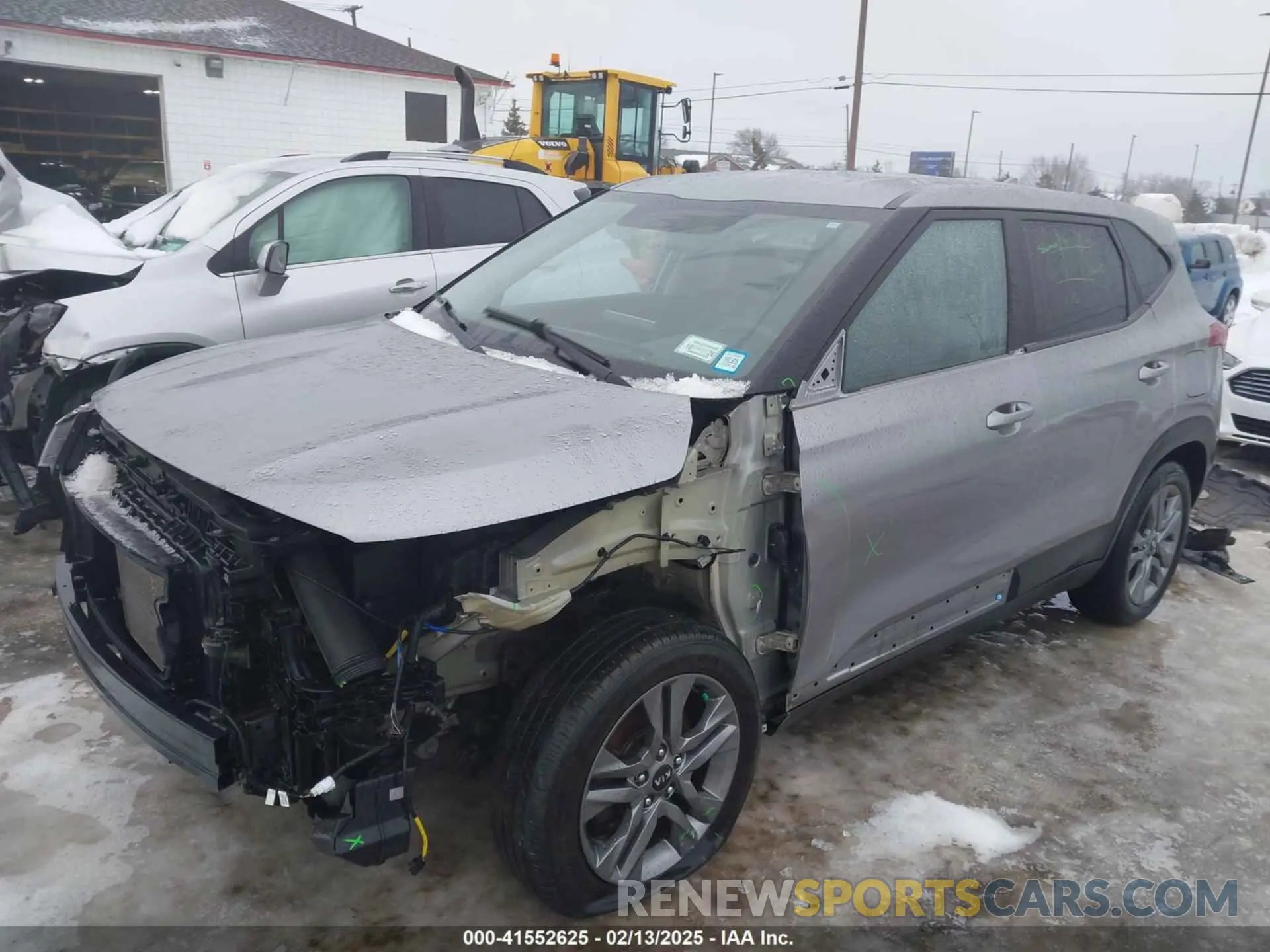 2 Photograph of a damaged car KNDEPCAA3M7186298 KIA SELTOS 2021