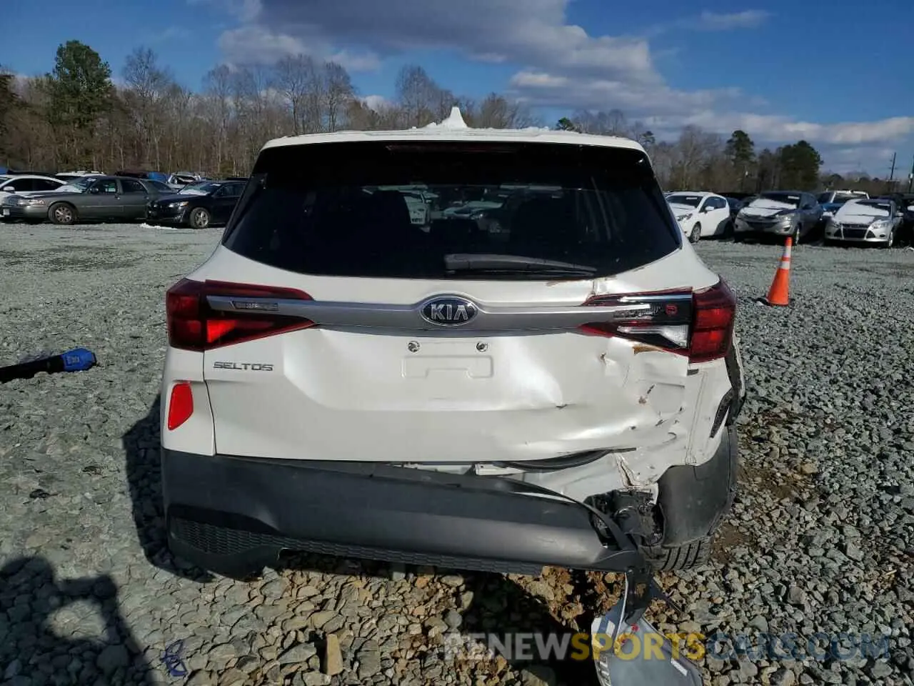 6 Photograph of a damaged car KNDEPCAA4M7045353 KIA SELTOS 2021