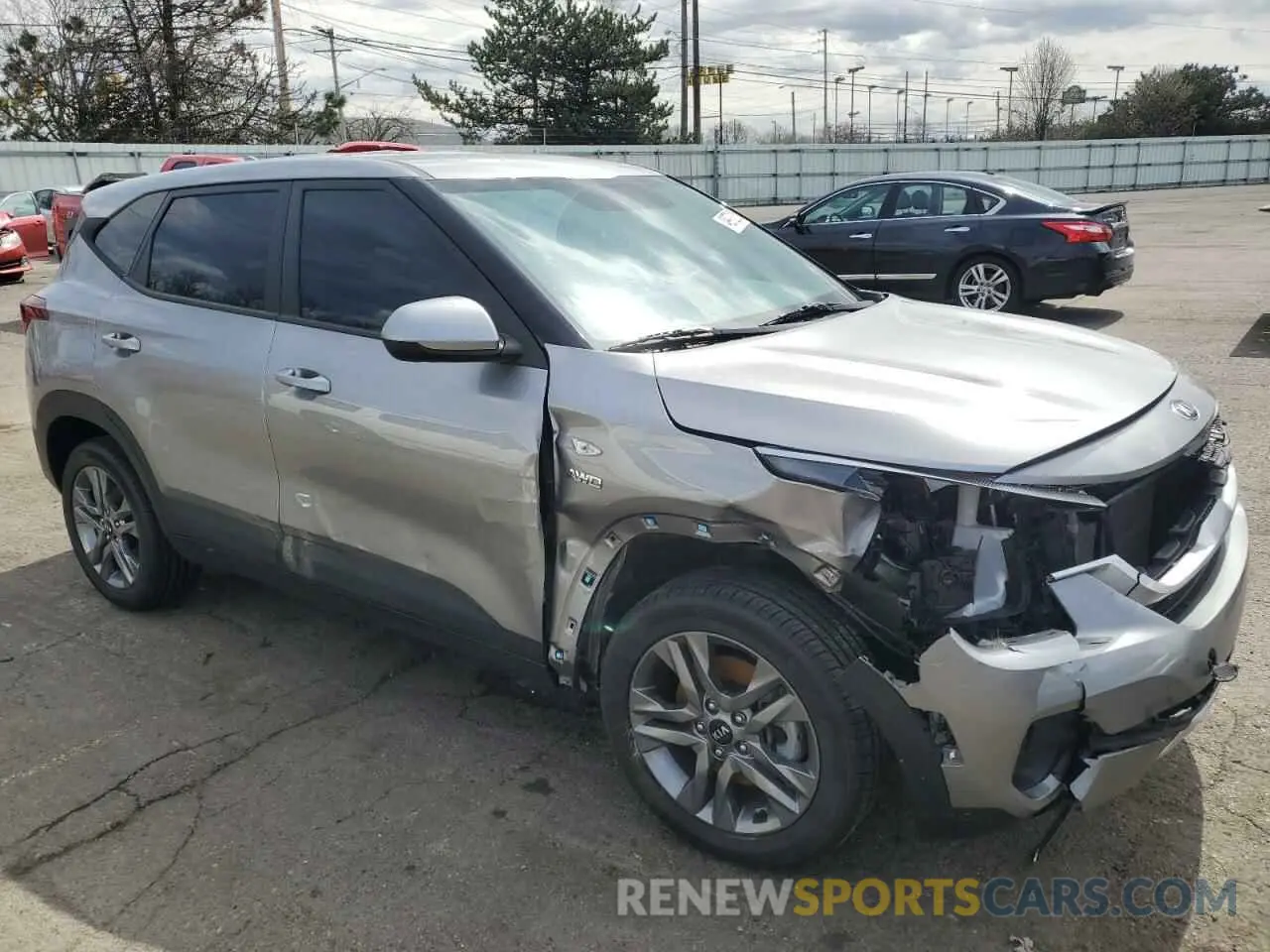 4 Photograph of a damaged car KNDEPCAA4M7111786 KIA SELTOS 2021