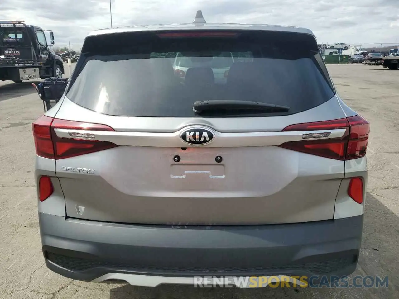 6 Photograph of a damaged car KNDEPCAA4M7111786 KIA SELTOS 2021