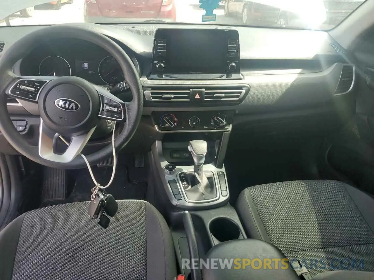 8 Photograph of a damaged car KNDEPCAA4M7153813 KIA SELTOS 2021