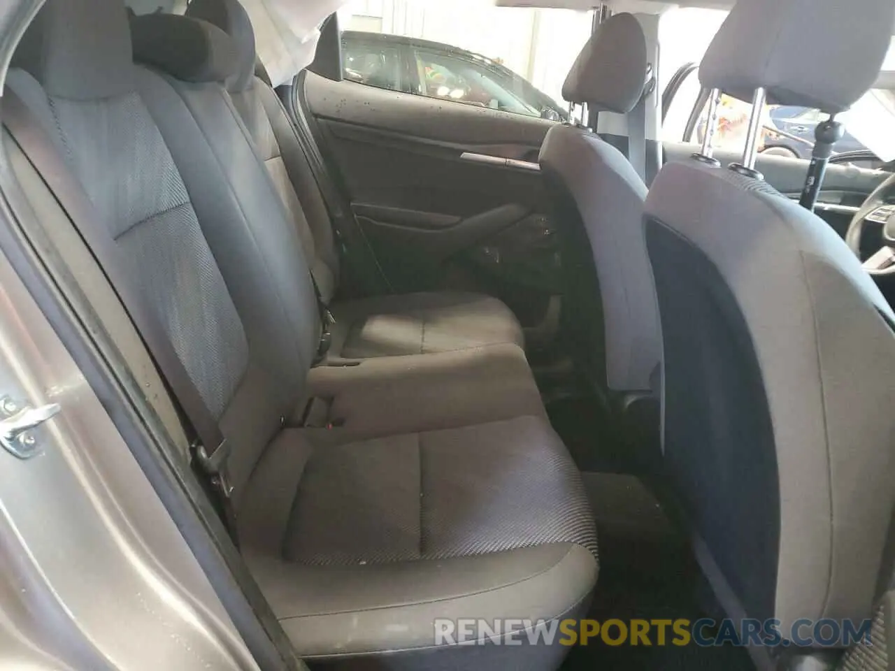 11 Photograph of a damaged car KNDEPCAA4M7213217 KIA SELTOS 2021