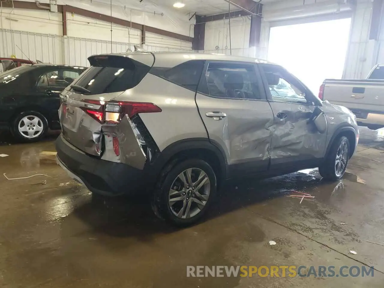 3 Photograph of a damaged car KNDEPCAA4M7213217 KIA SELTOS 2021