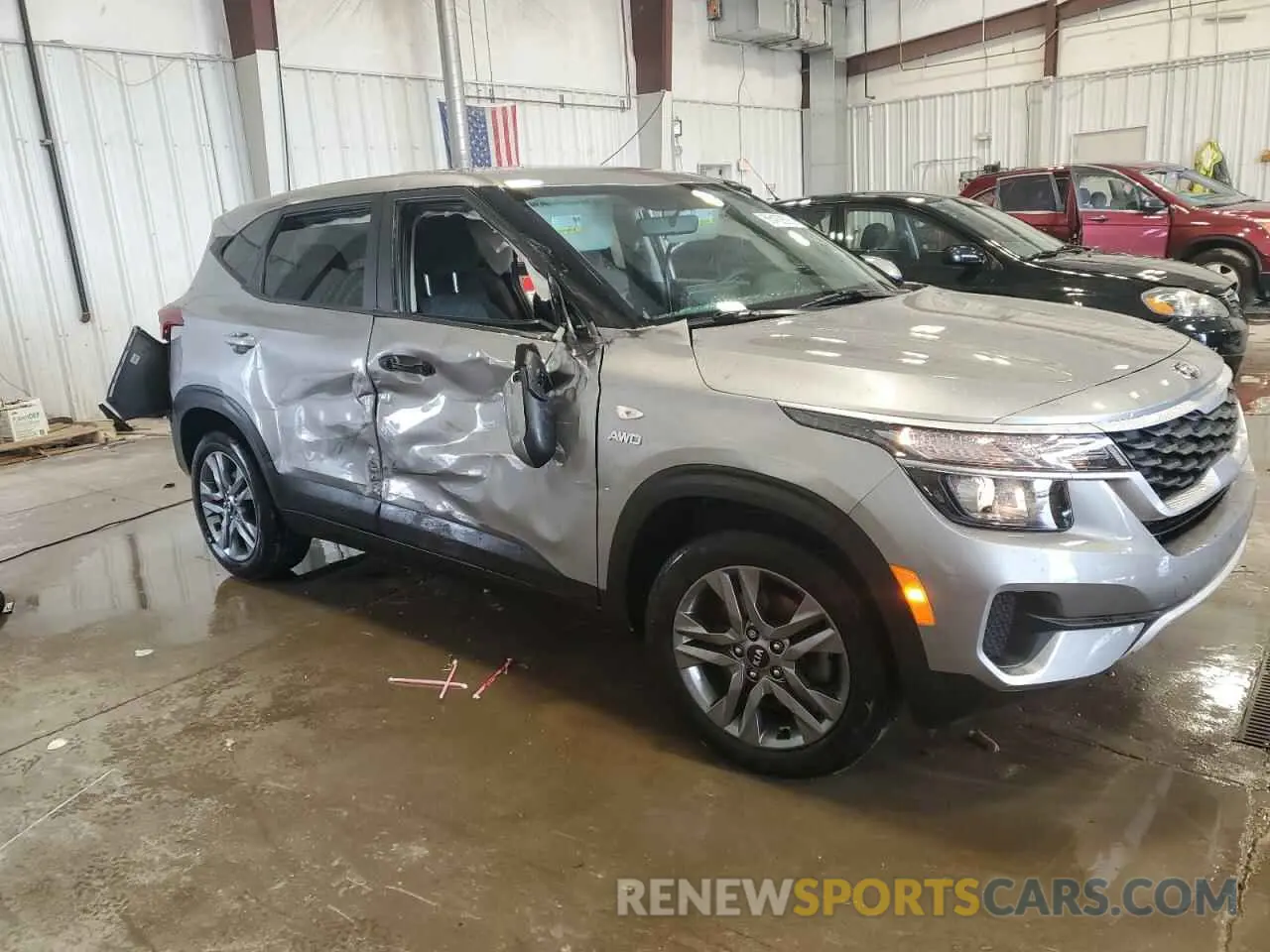 4 Photograph of a damaged car KNDEPCAA4M7213217 KIA SELTOS 2021