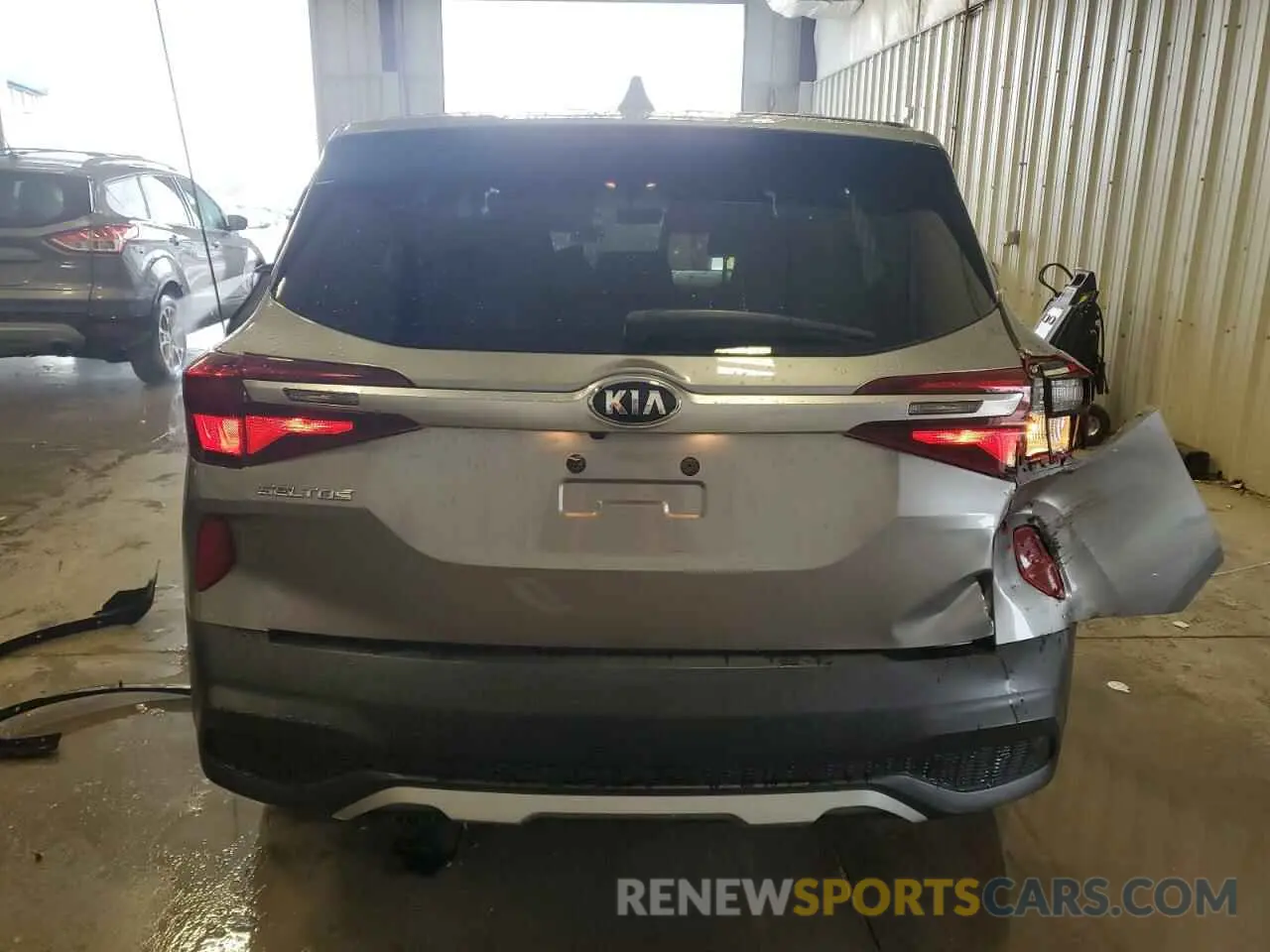 6 Photograph of a damaged car KNDEPCAA4M7213217 KIA SELTOS 2021