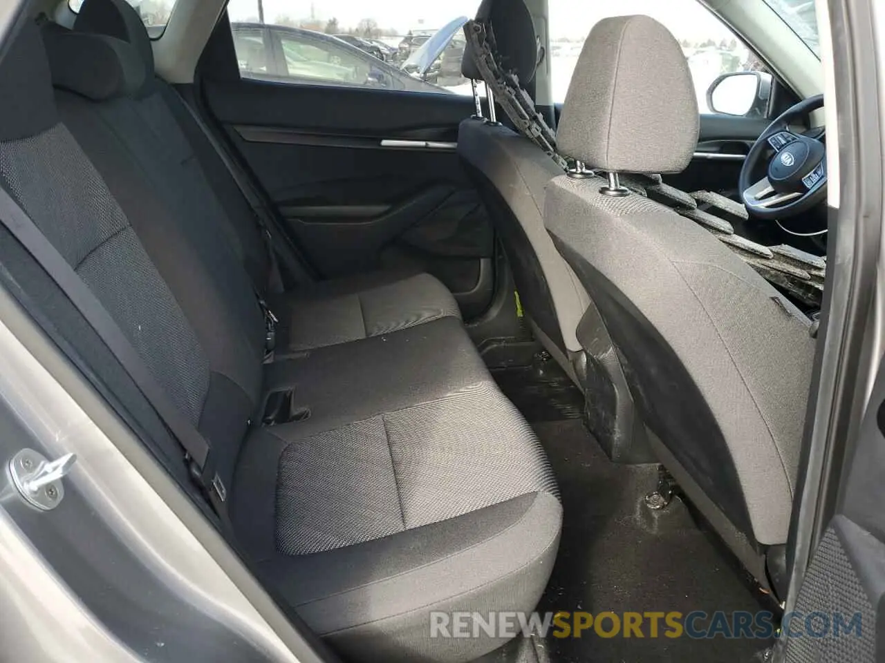 10 Photograph of a damaged car KNDEPCAA5M7093010 KIA SELTOS 2021