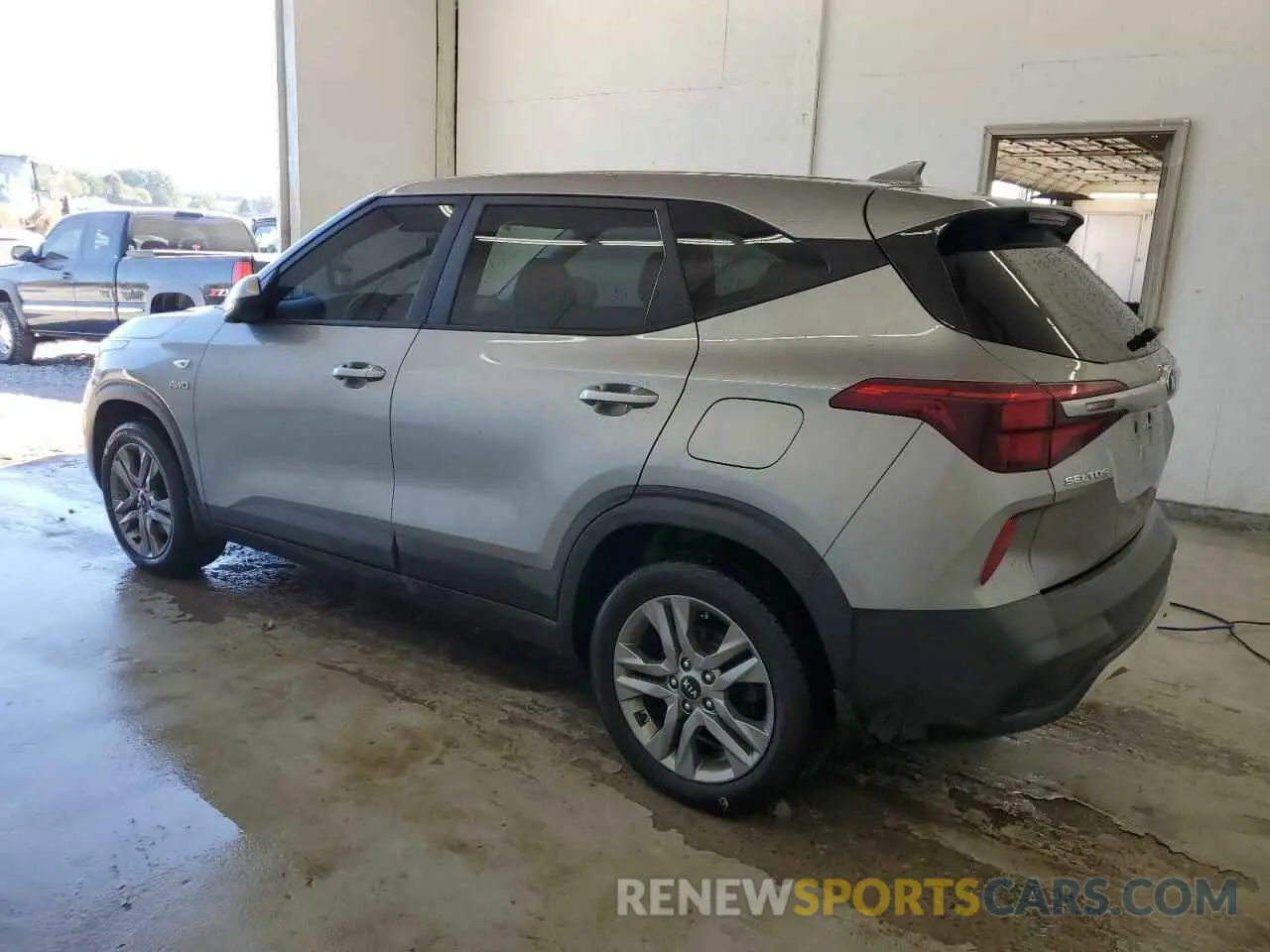 2 Photograph of a damaged car KNDEPCAA5M7131223 KIA SELTOS 2021