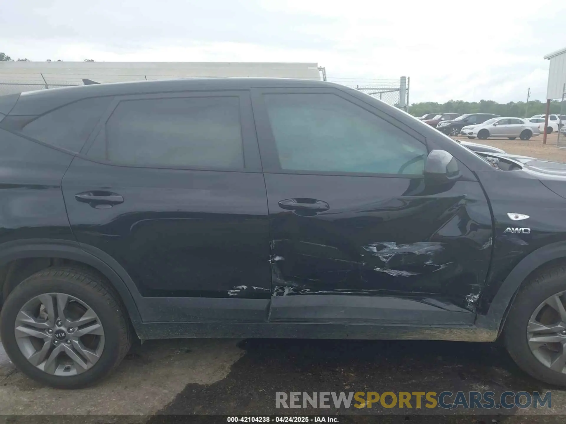 13 Photograph of a damaged car KNDEPCAA5M7162567 KIA SELTOS 2021