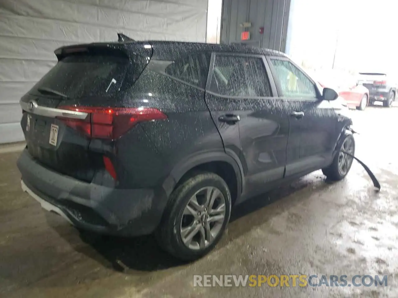 3 Photograph of a damaged car KNDEPCAA5M7162830 KIA SELTOS 2021