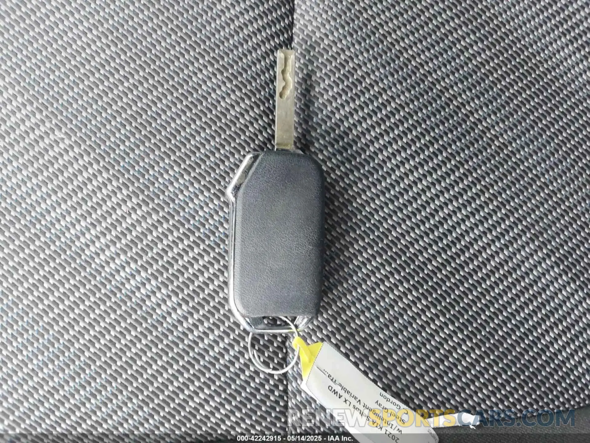 11 Photograph of a damaged car KNDEPCAA6M7138813 KIA SELTOS 2021