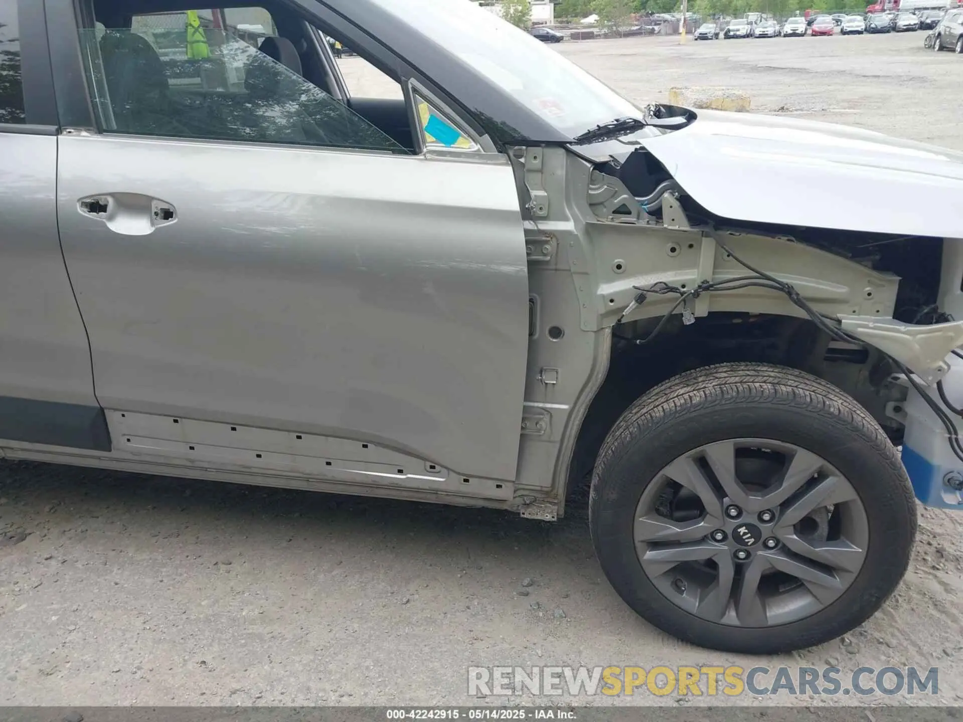 18 Photograph of a damaged car KNDEPCAA6M7138813 KIA SELTOS 2021